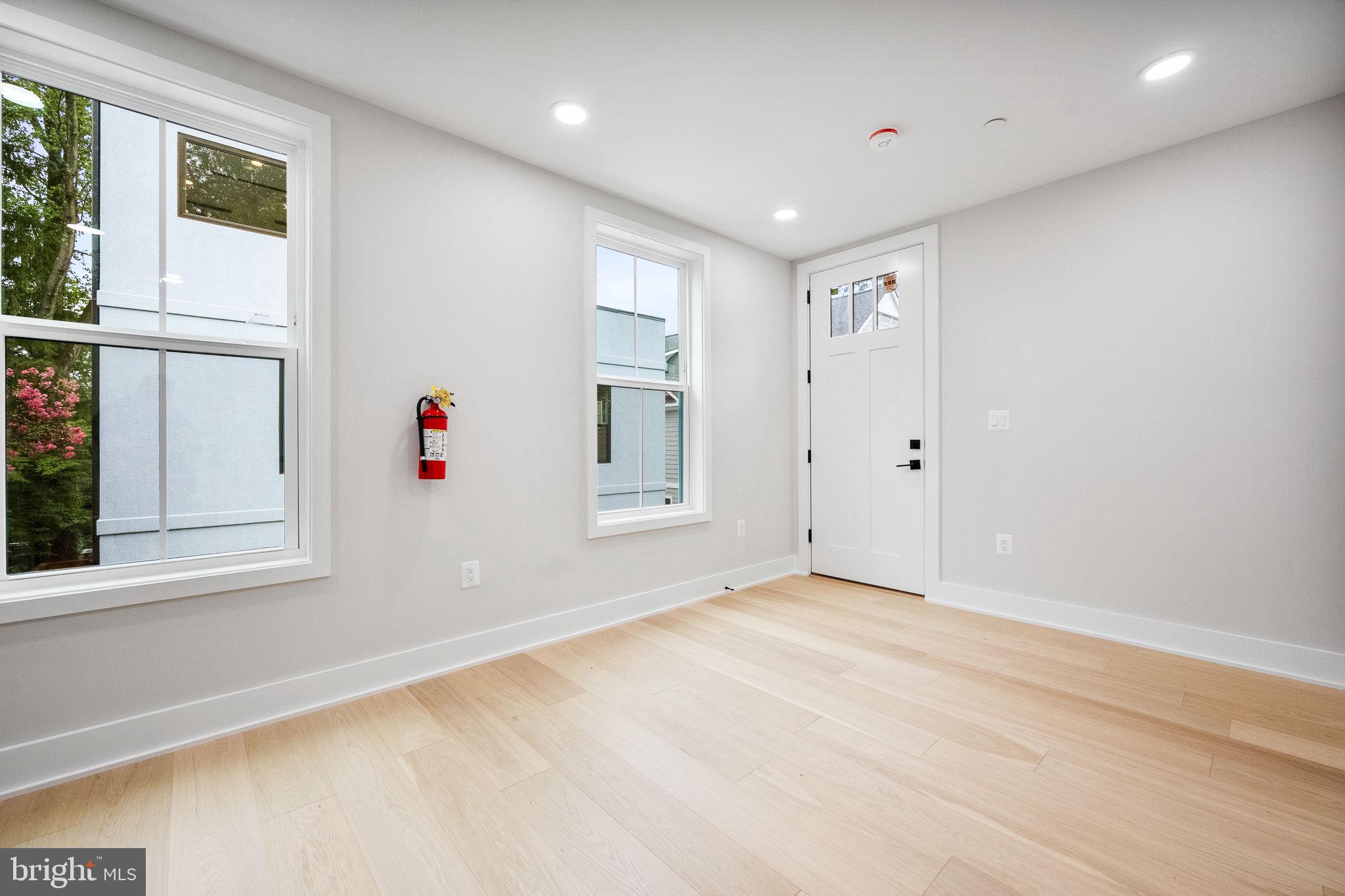 CHEVY CHASE - Residential