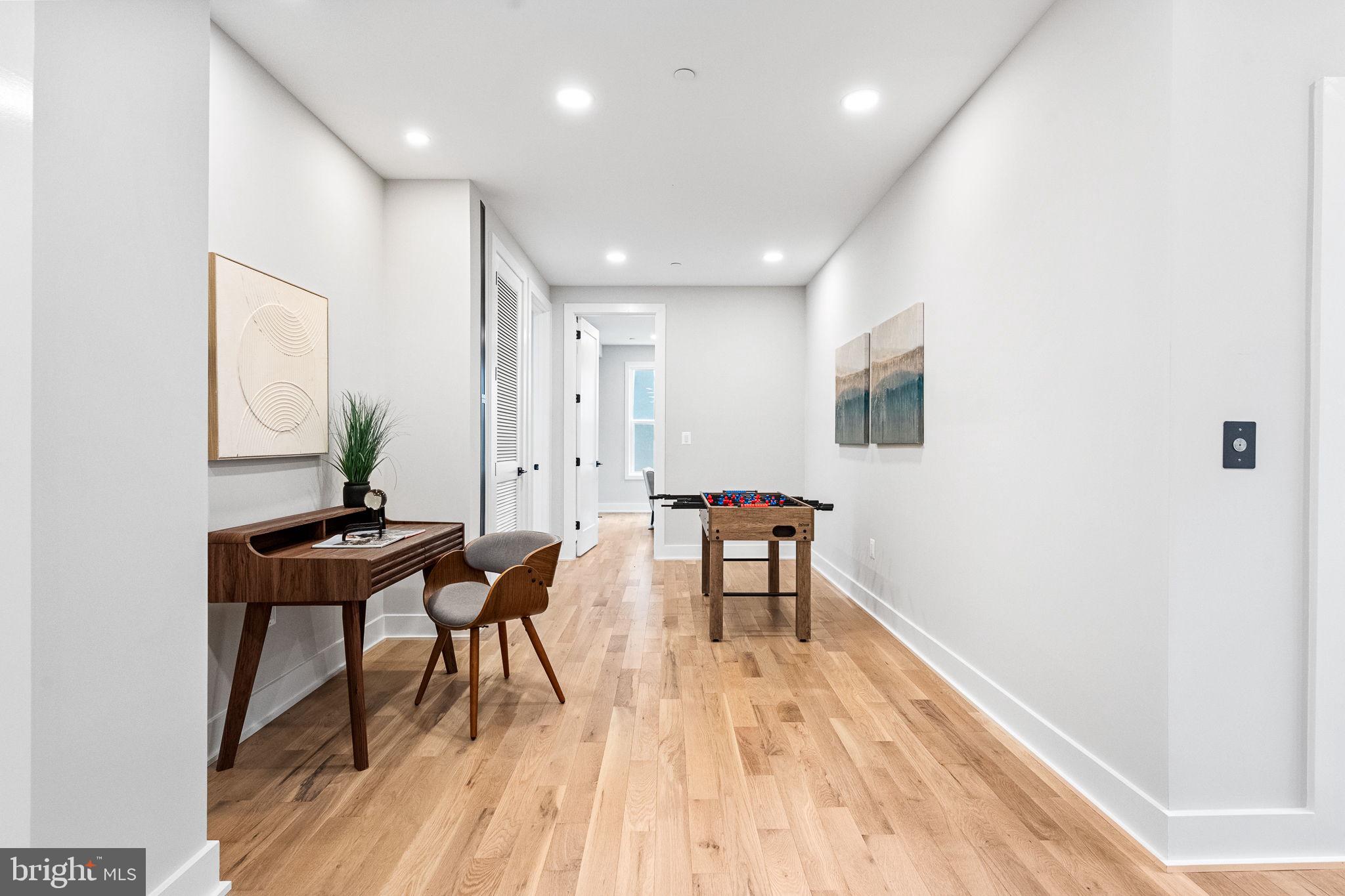 CHEVY CHASE - Residential