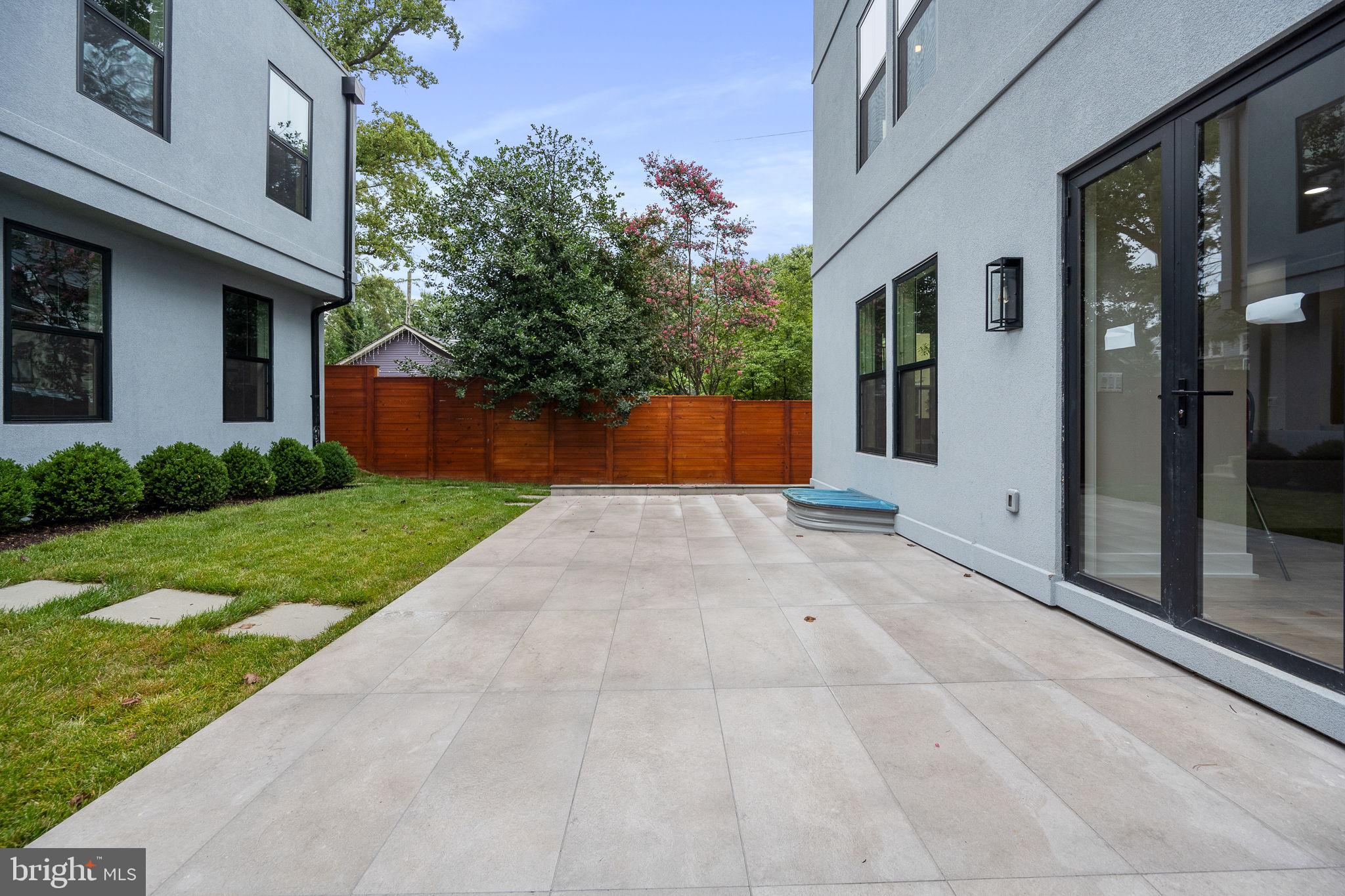 CHEVY CHASE - Residential