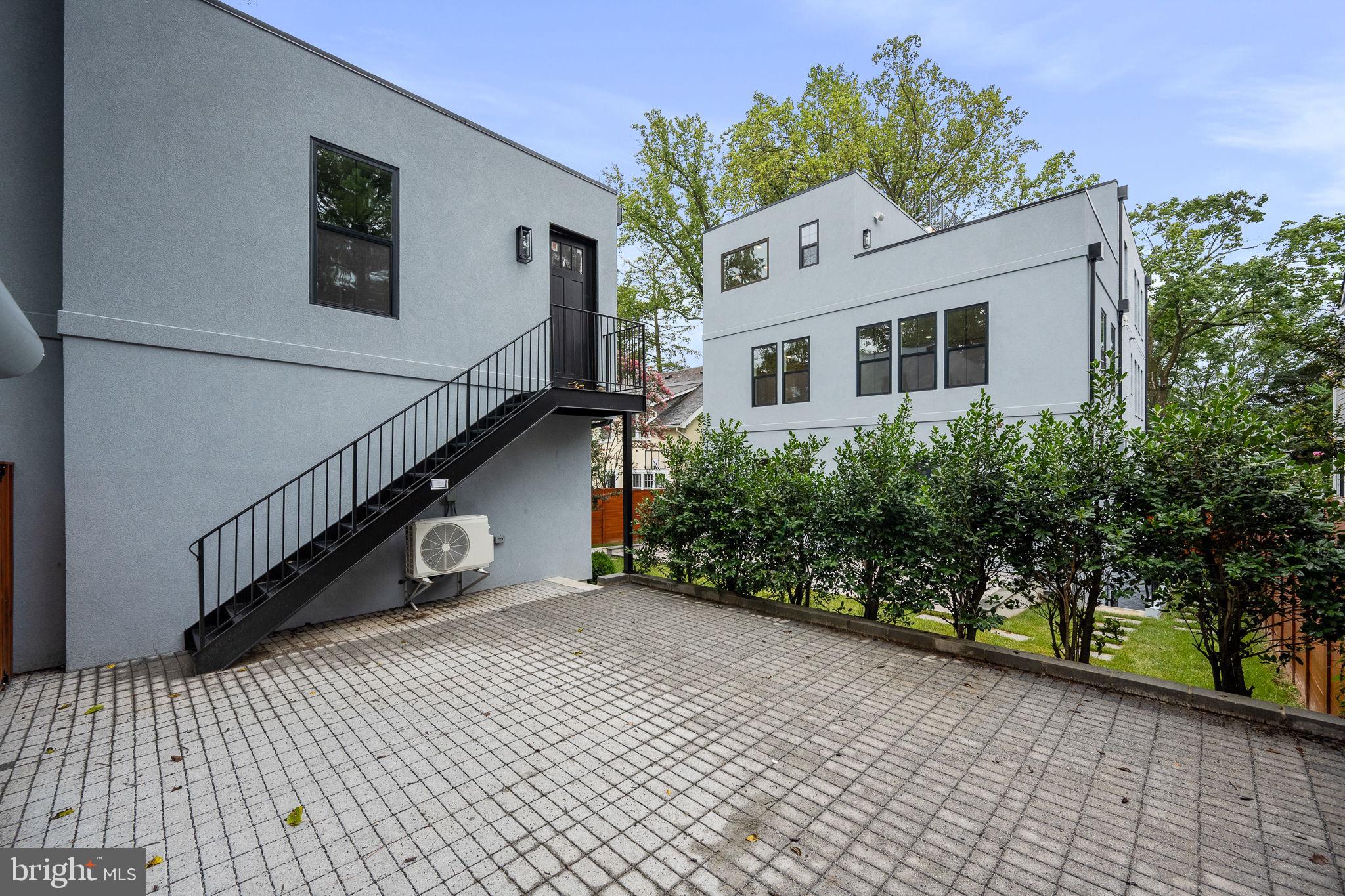 CHEVY CHASE - Residential