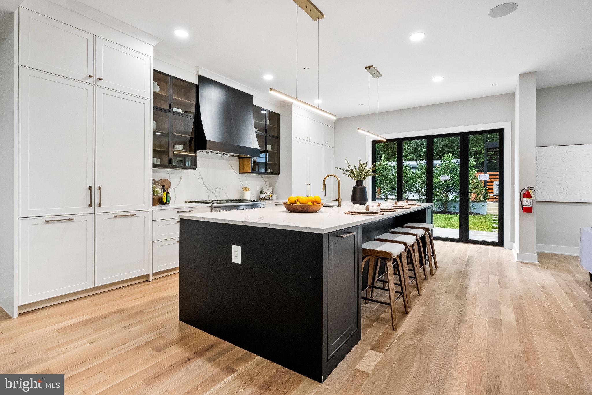 CHEVY CHASE - Residential