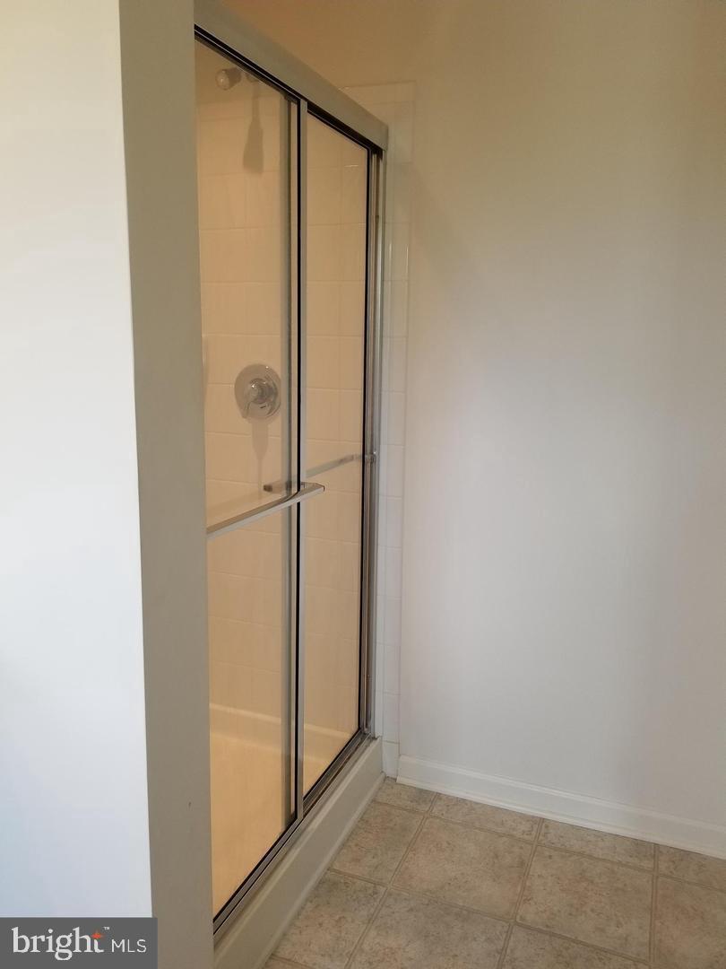 MANOR PARK - Residential Lease