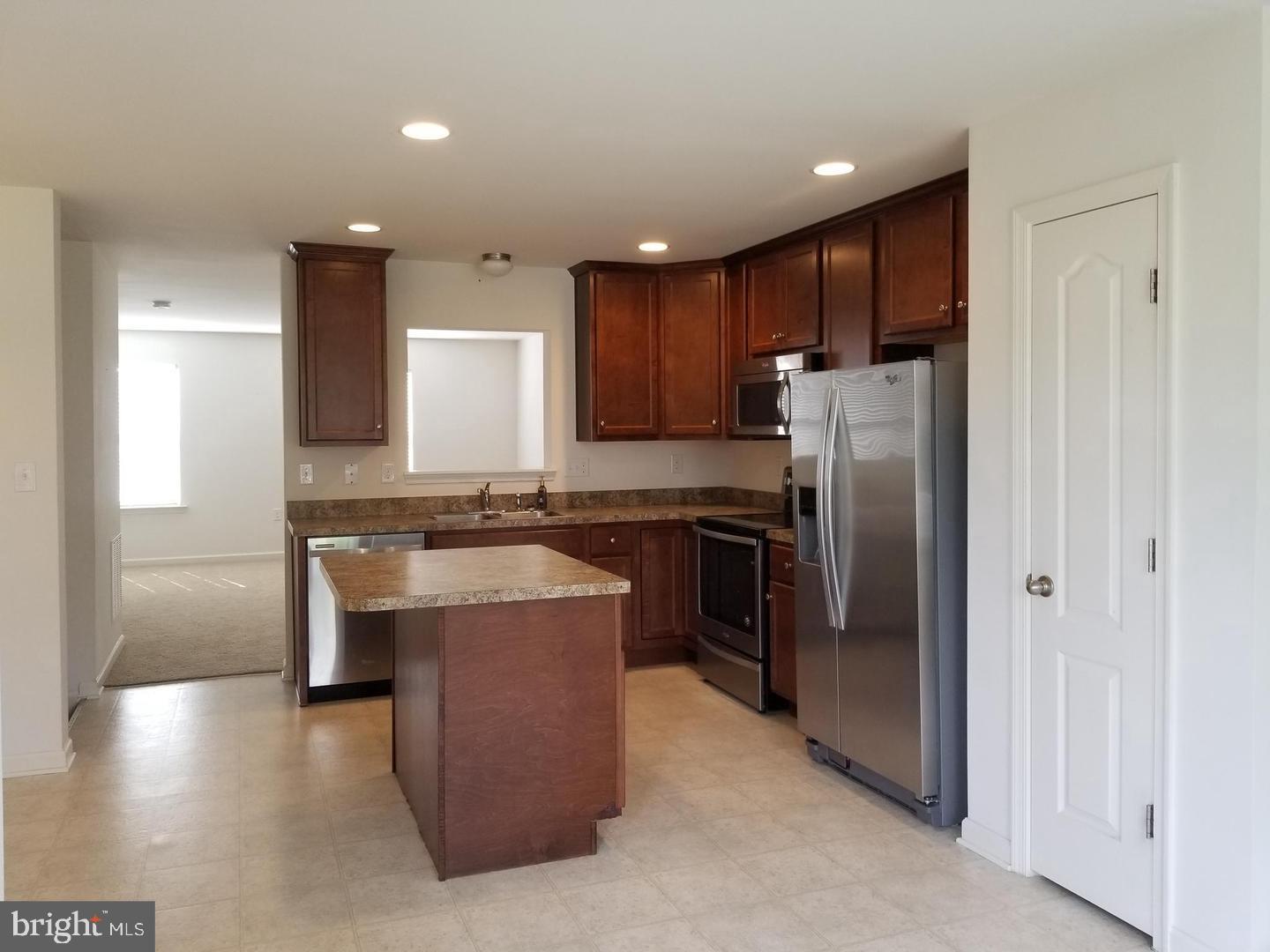 MANOR PARK - Residential Lease