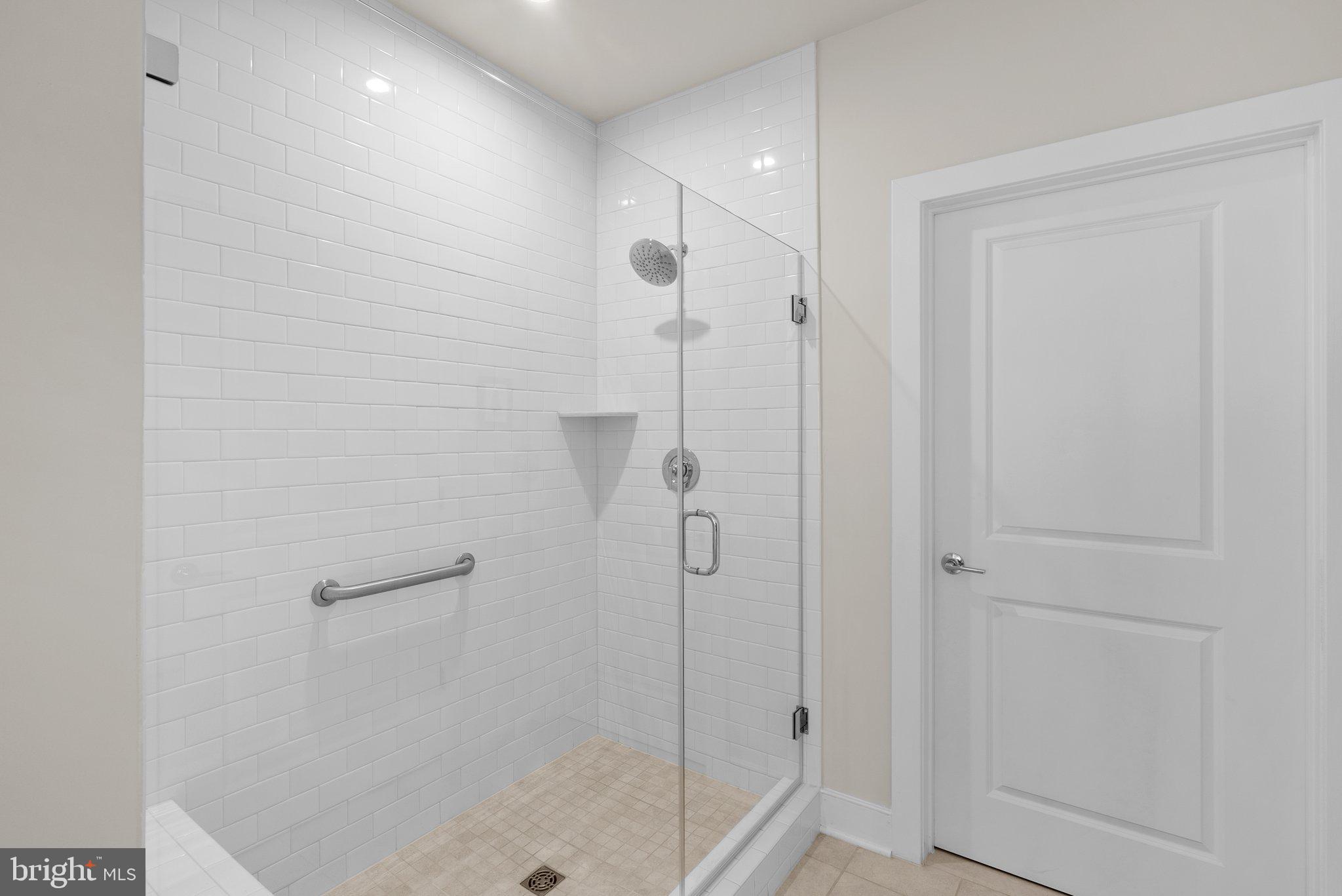 THE FLATS AT NATIONAL HARBOR - Residential