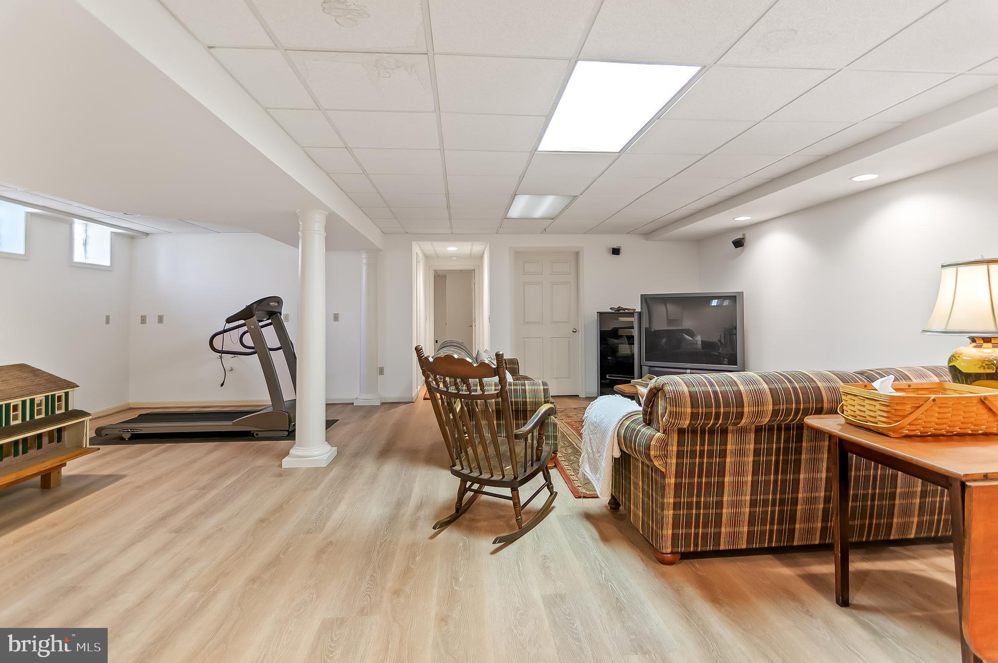 CROWNSVILLE - Residential