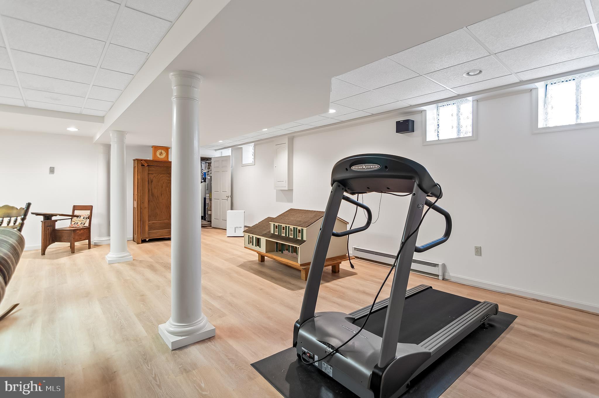 CROWNSVILLE - Residential