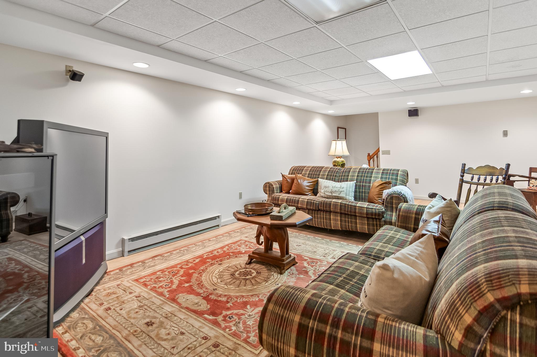 CROWNSVILLE - Residential