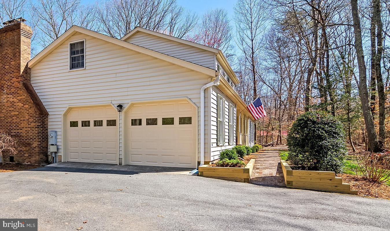 CROWNSVILLE - Residential