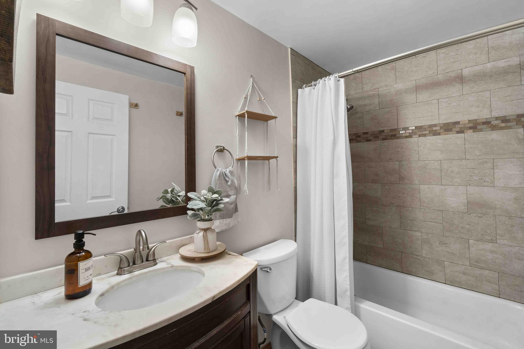 FREETOWN VILLAGE - Residential