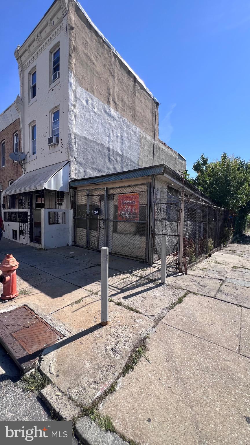 2803 N FRONT STREET