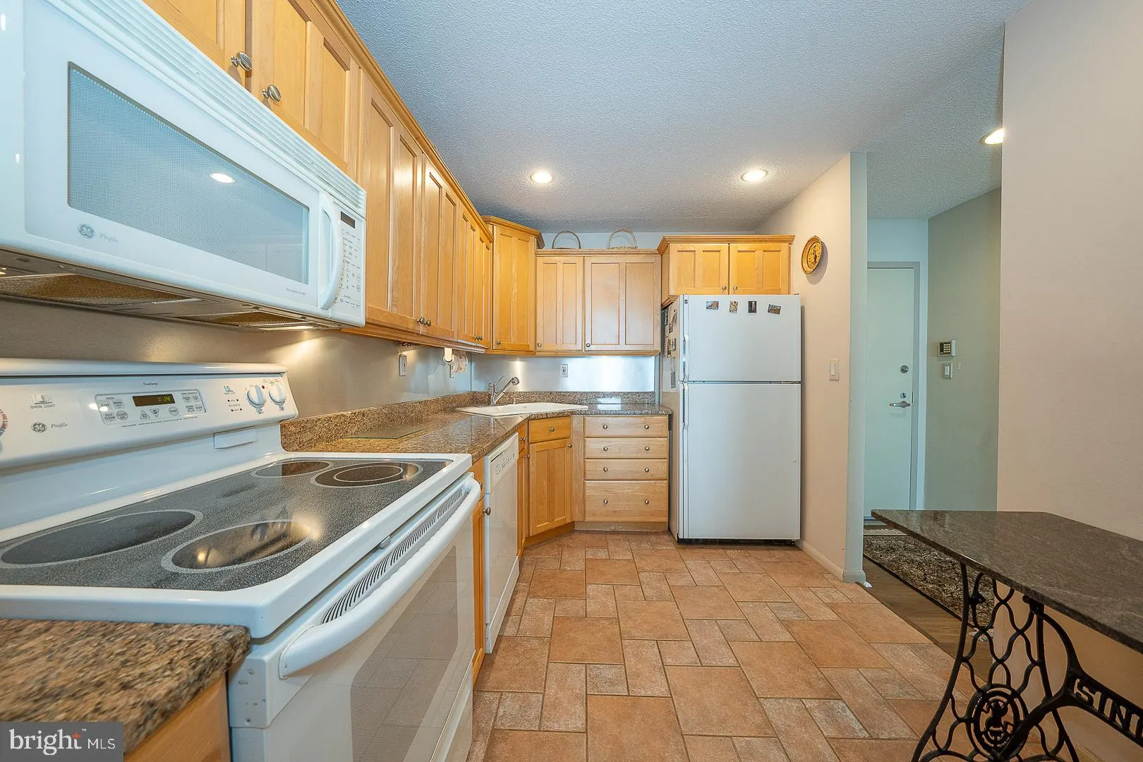 Philadelphia, Pennsylvania 19106, United States, 1 Bedroom Bedrooms, ,2 BathroomsBathrooms,Residential,Active,168188