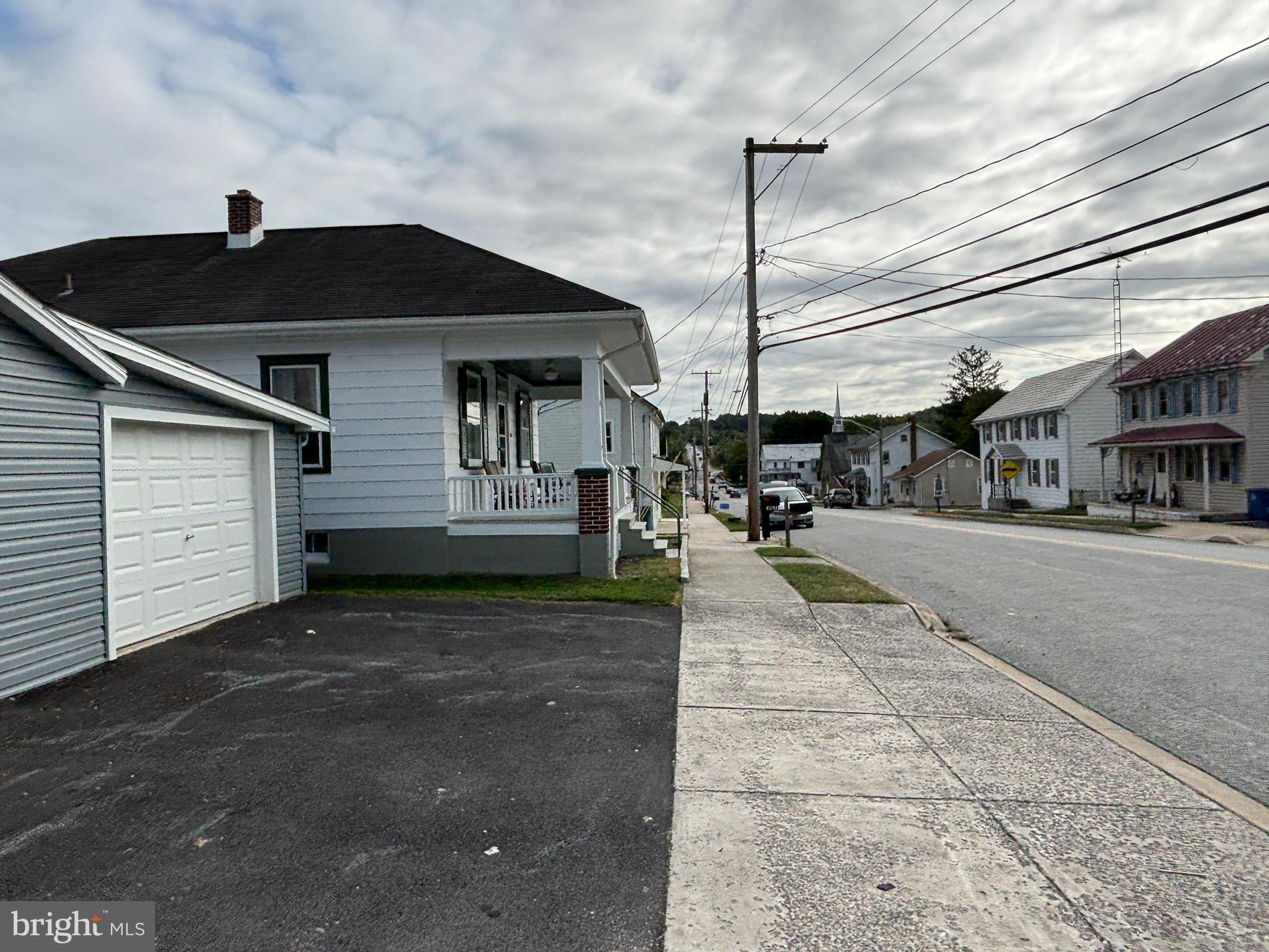 207 MARKET STREET