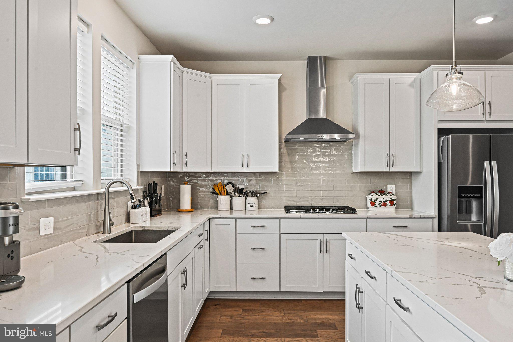 POTOMAC STATION MARKETPLACE - Residential