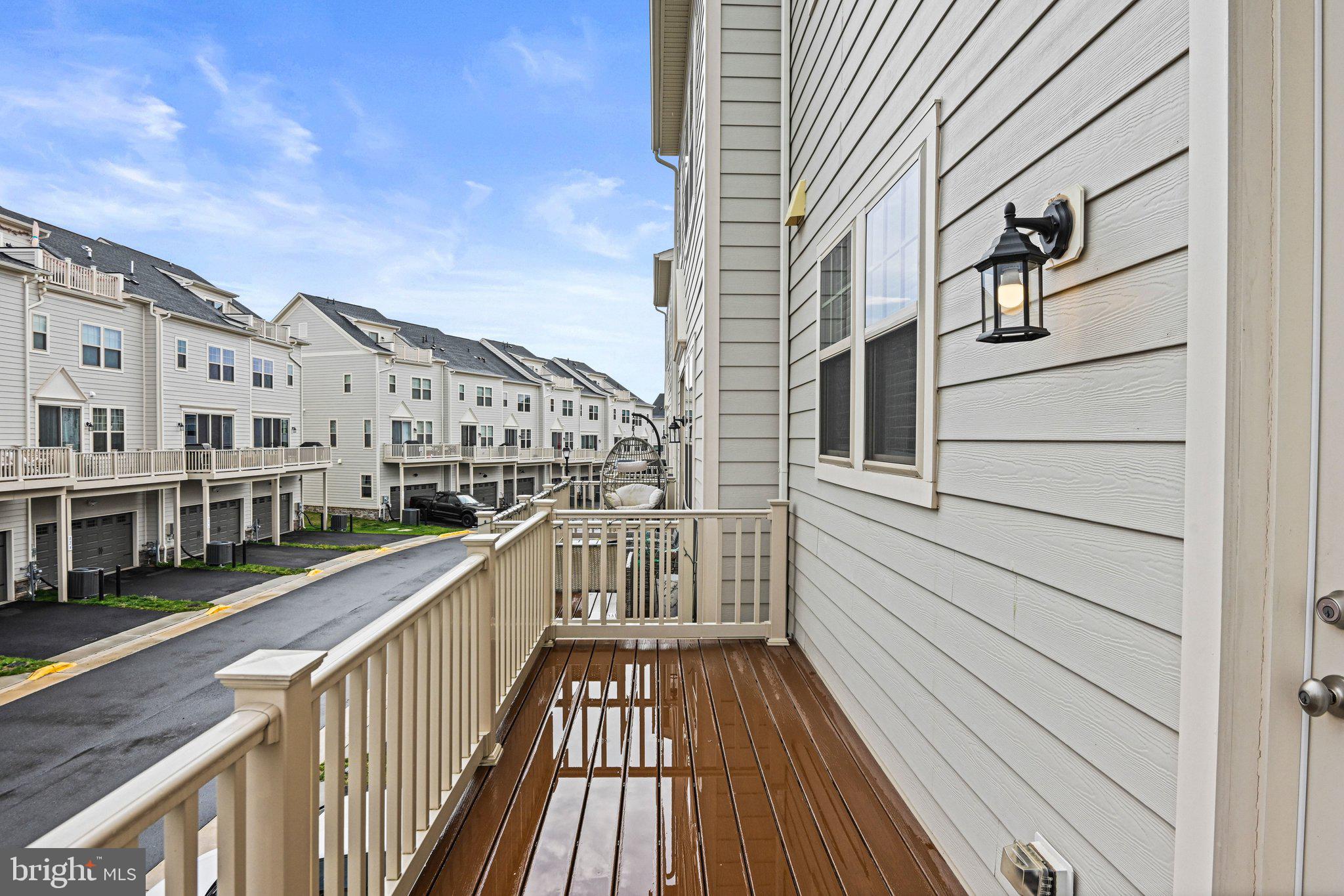 POTOMAC STATION MARKETPLACE - Residential