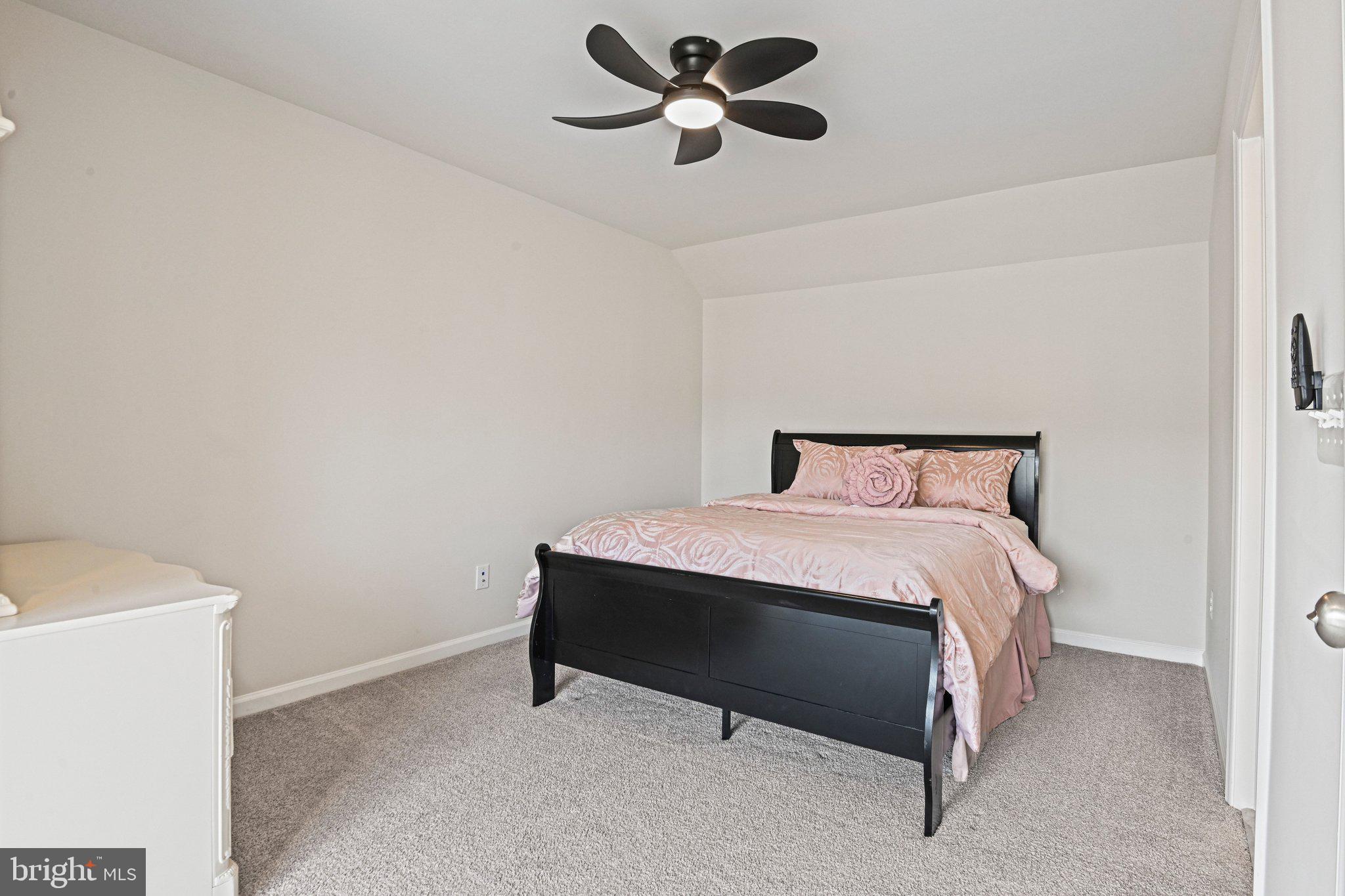 POTOMAC STATION MARKETPLACE - Residential