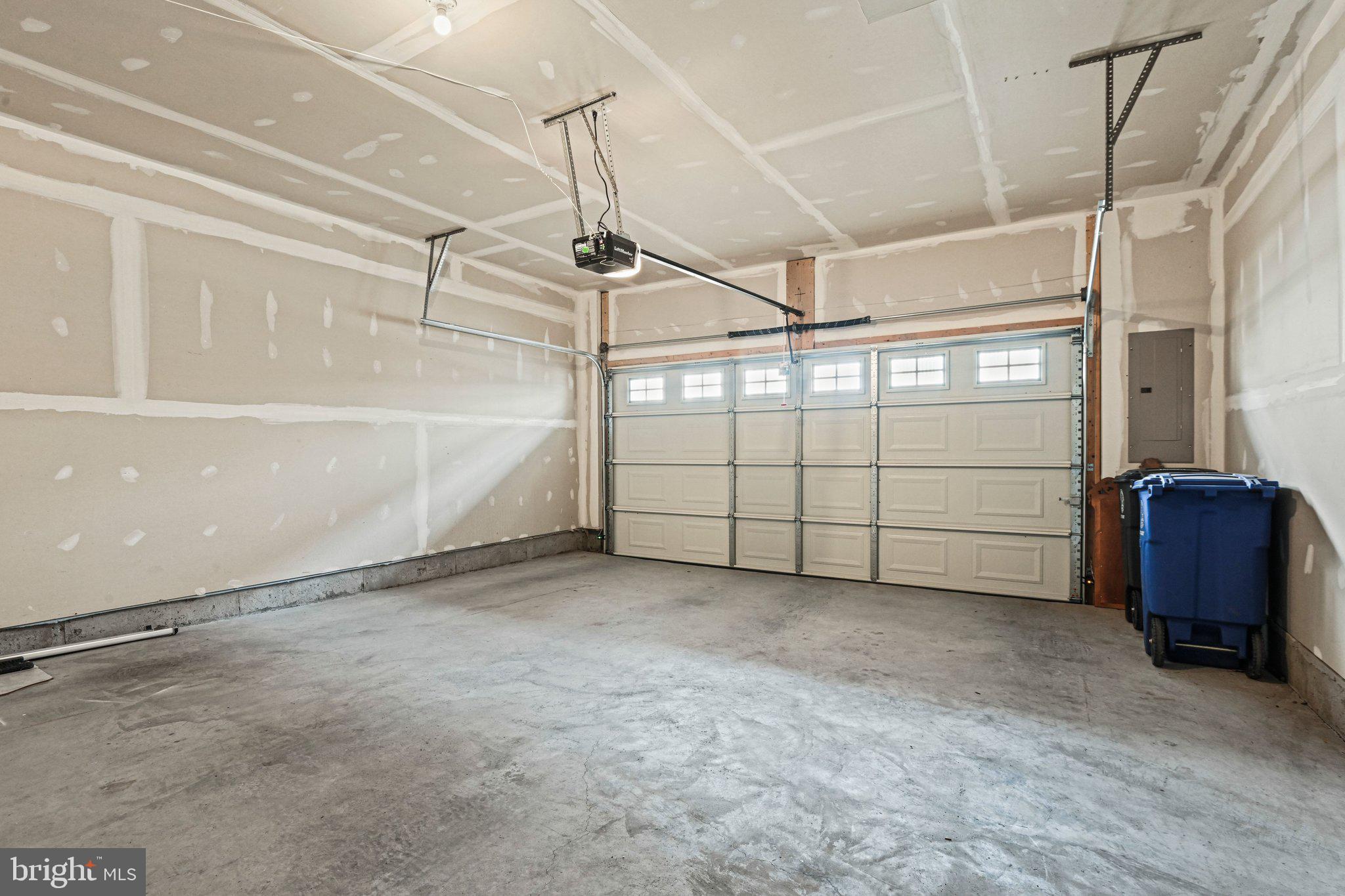 POTOMAC STATION MARKETPLACE - Residential