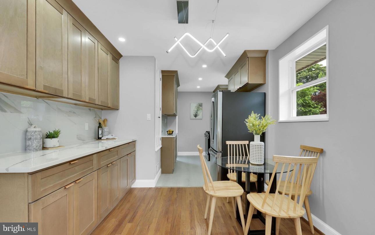 ADELPHI HILLS - Residential Lease