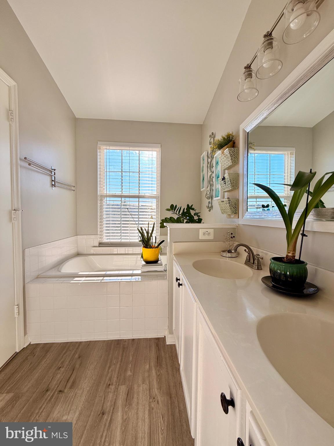 WELLINGTON TRACE - Residential