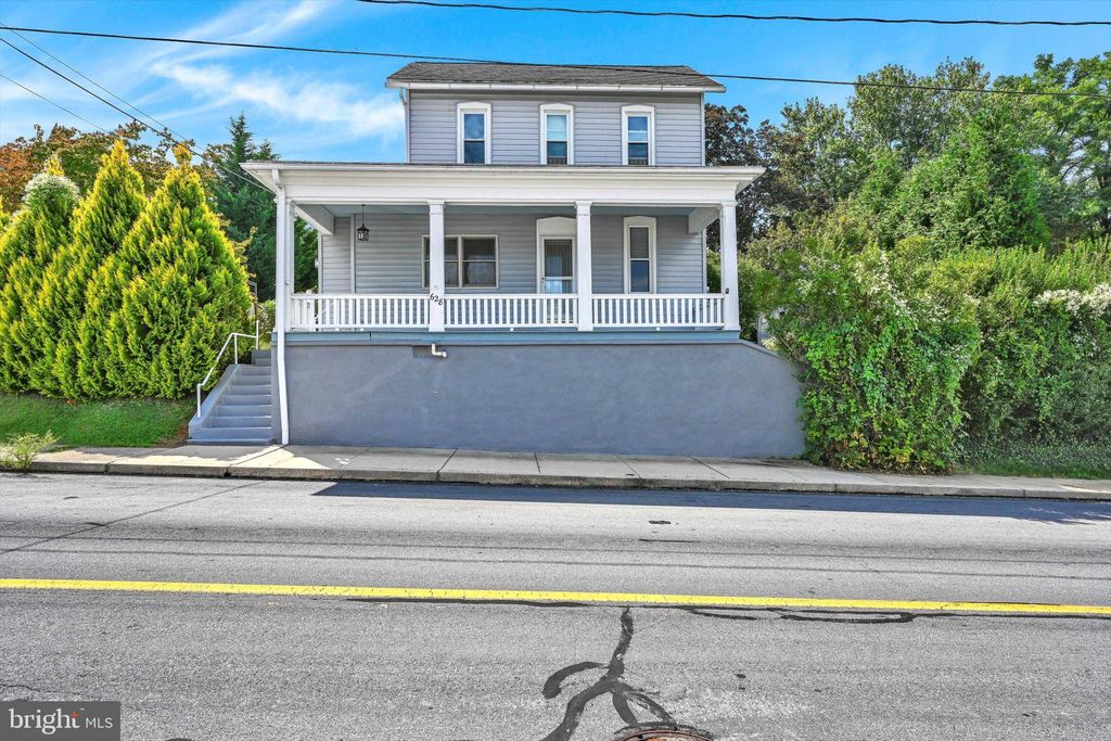 Photo of 628 Fulton Street, AKRON, PA 17501 (MLS # PALA2076206)