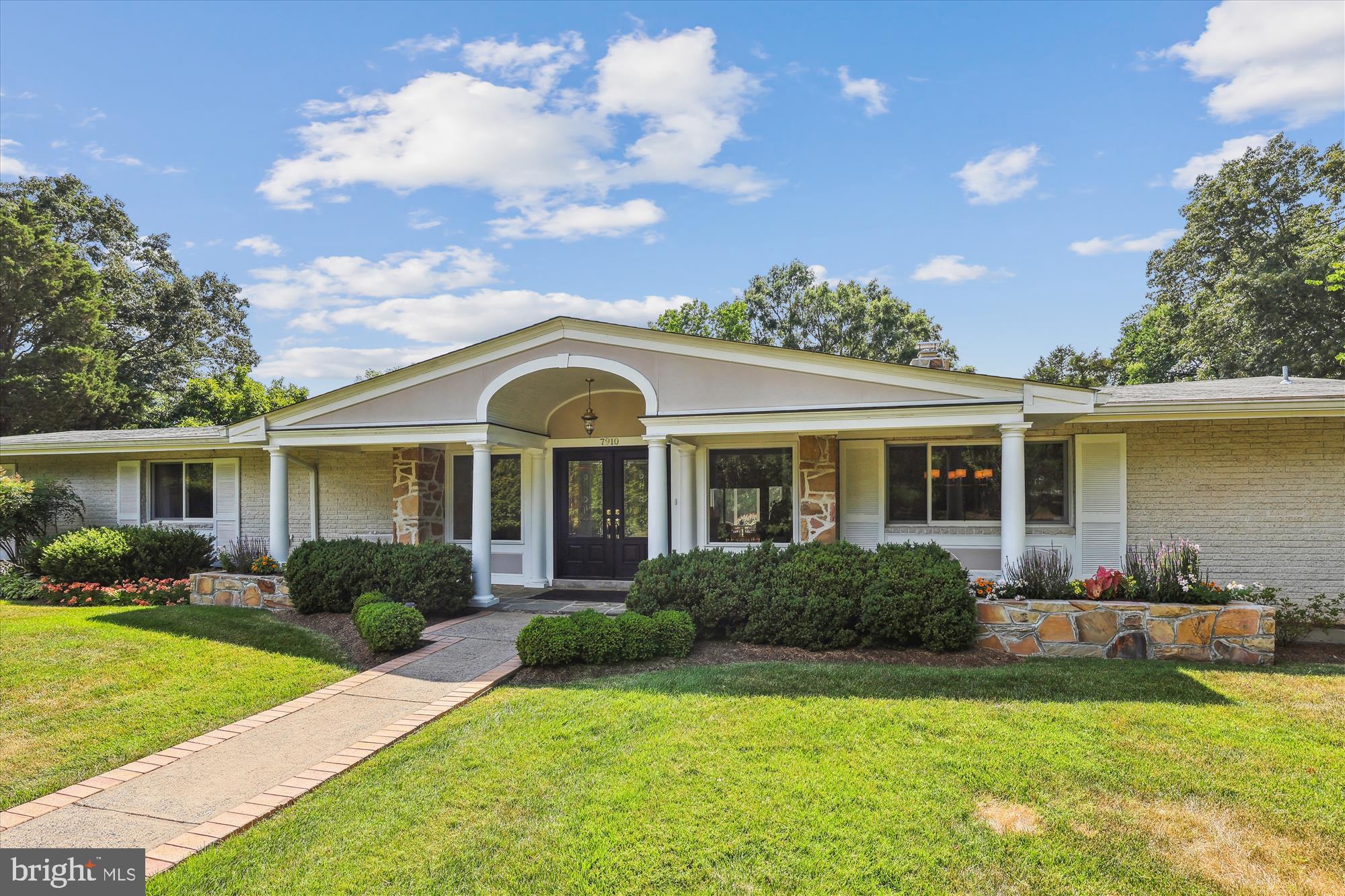 WELLINGTON - Residential