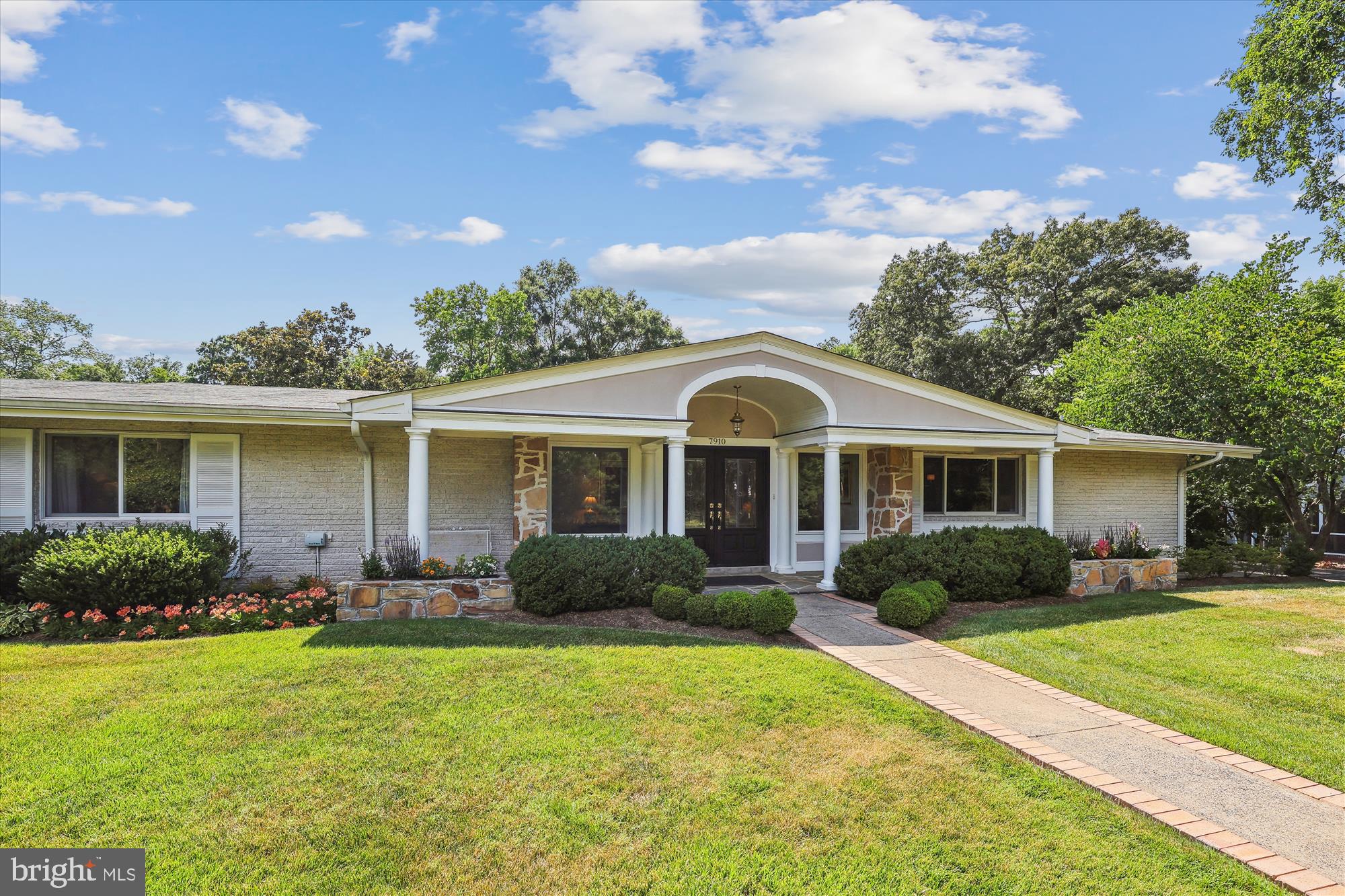 WELLINGTON - Residential