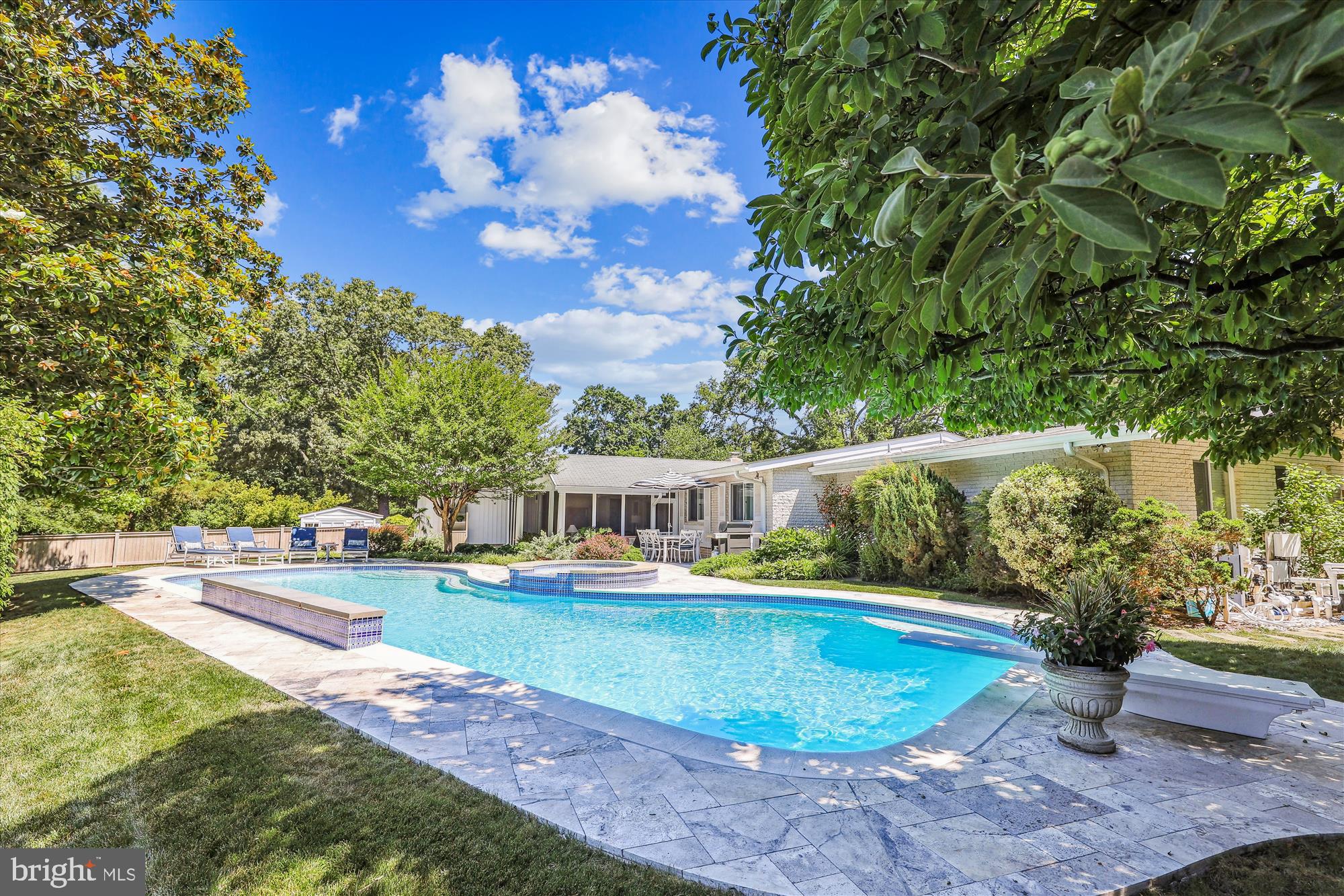 WELLINGTON - Residential