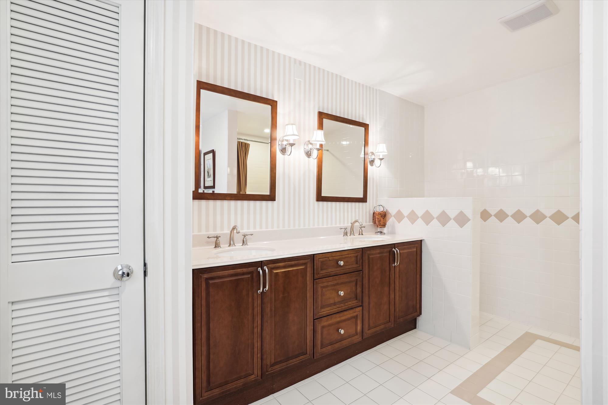 WELLINGTON - Residential