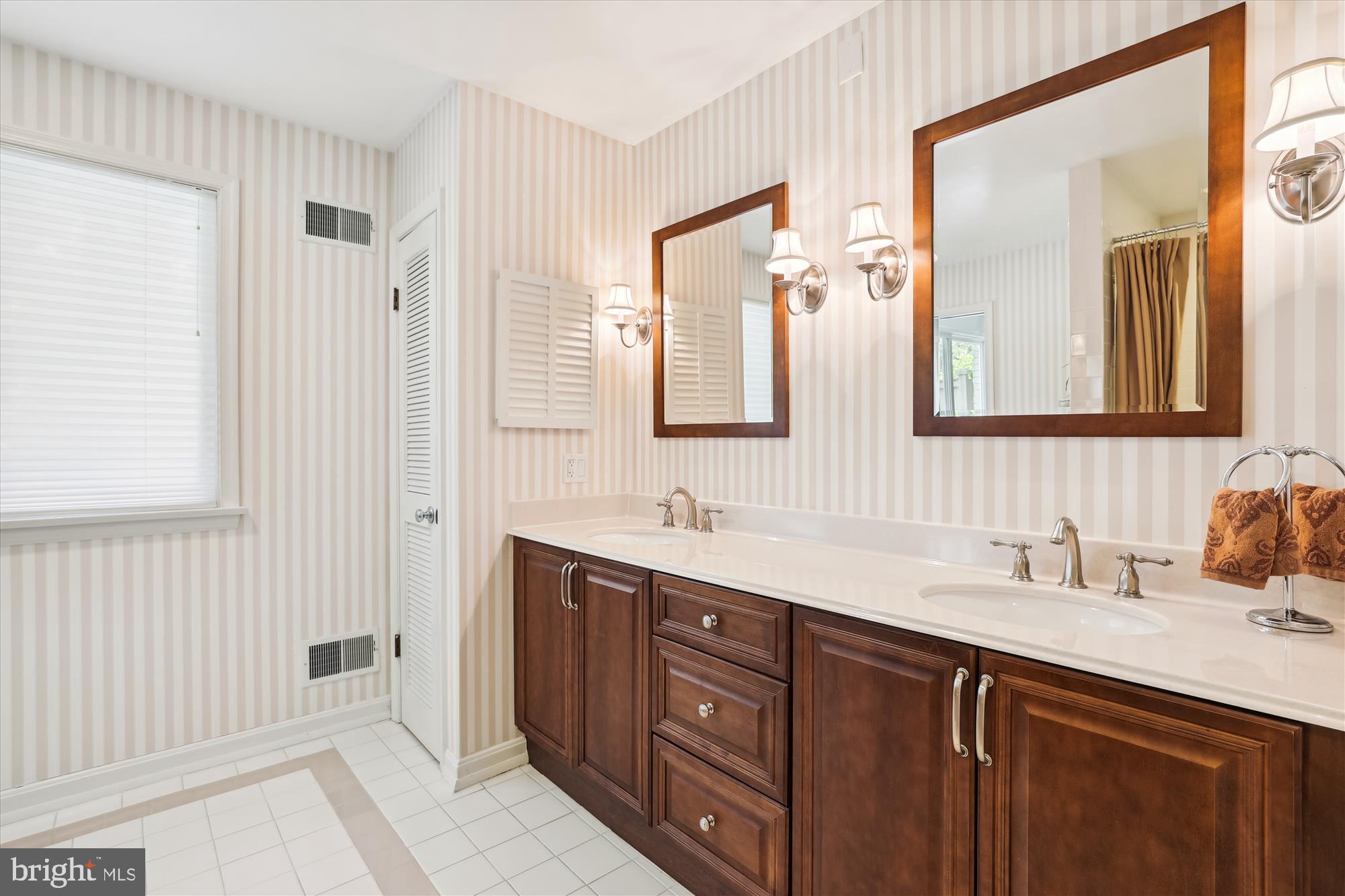 WELLINGTON - Residential