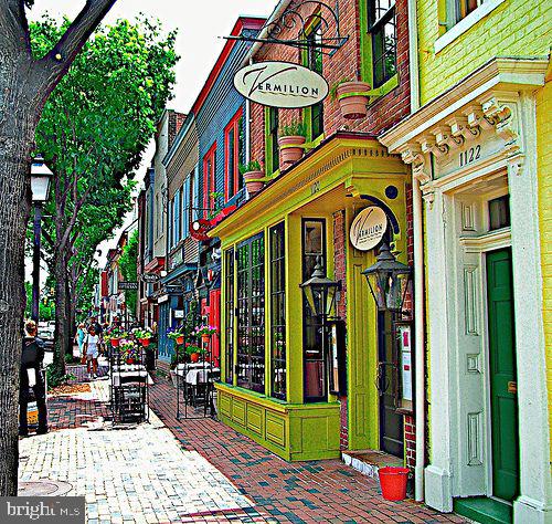 WELLINGTON - Residential