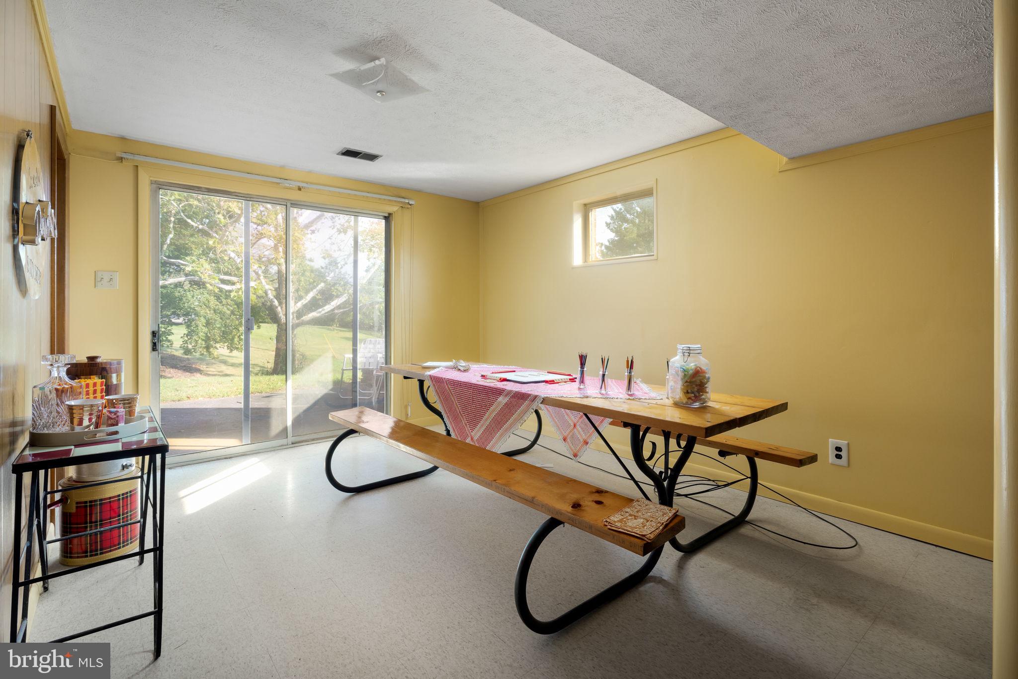 ROLLING FIELDS - Residential