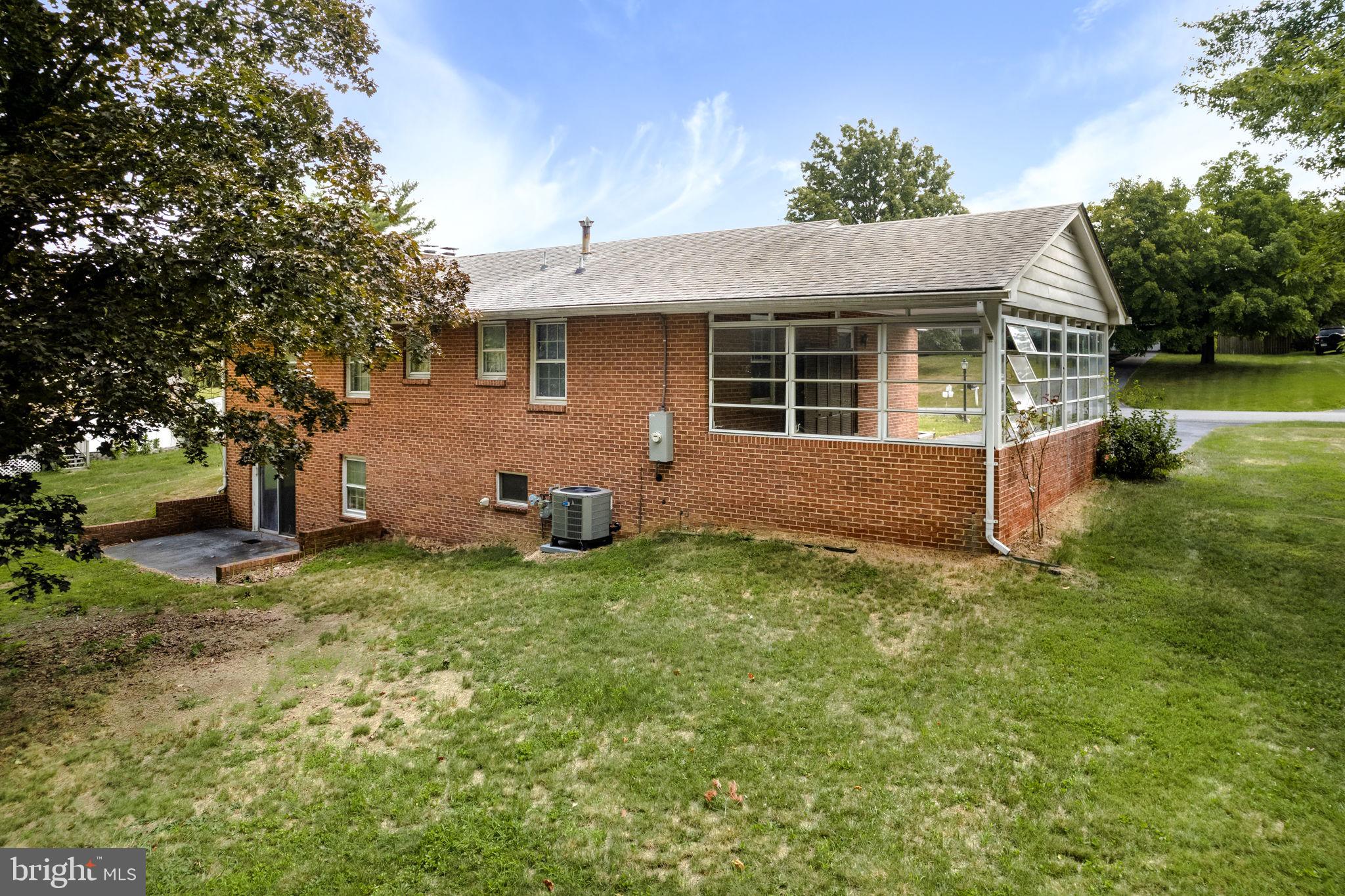 ROLLING FIELDS - Residential