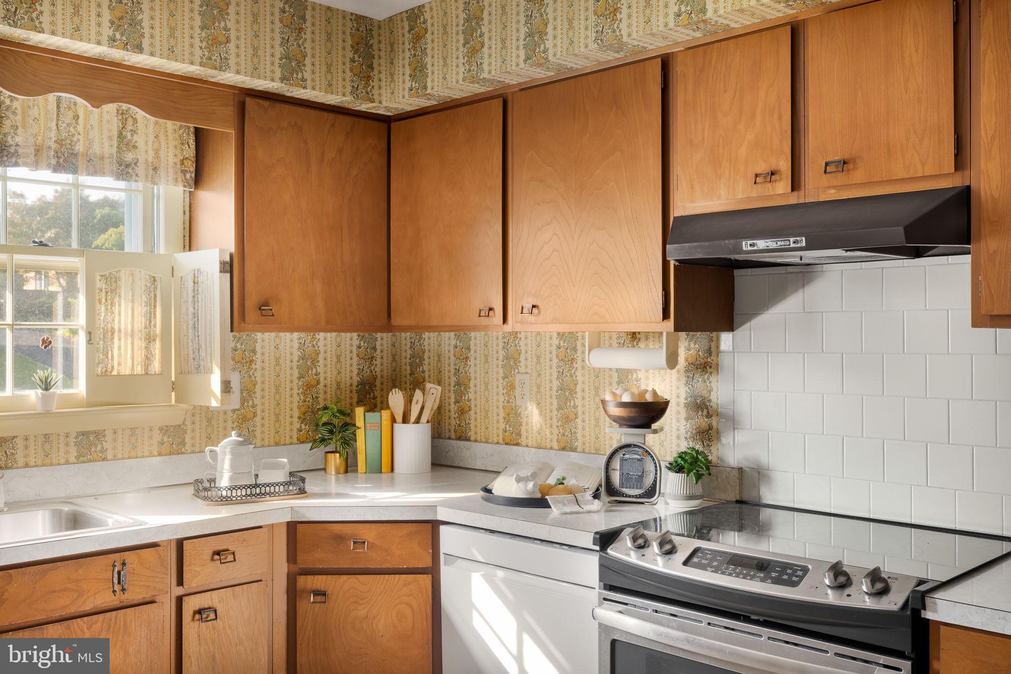 ROLLING FIELDS - Residential