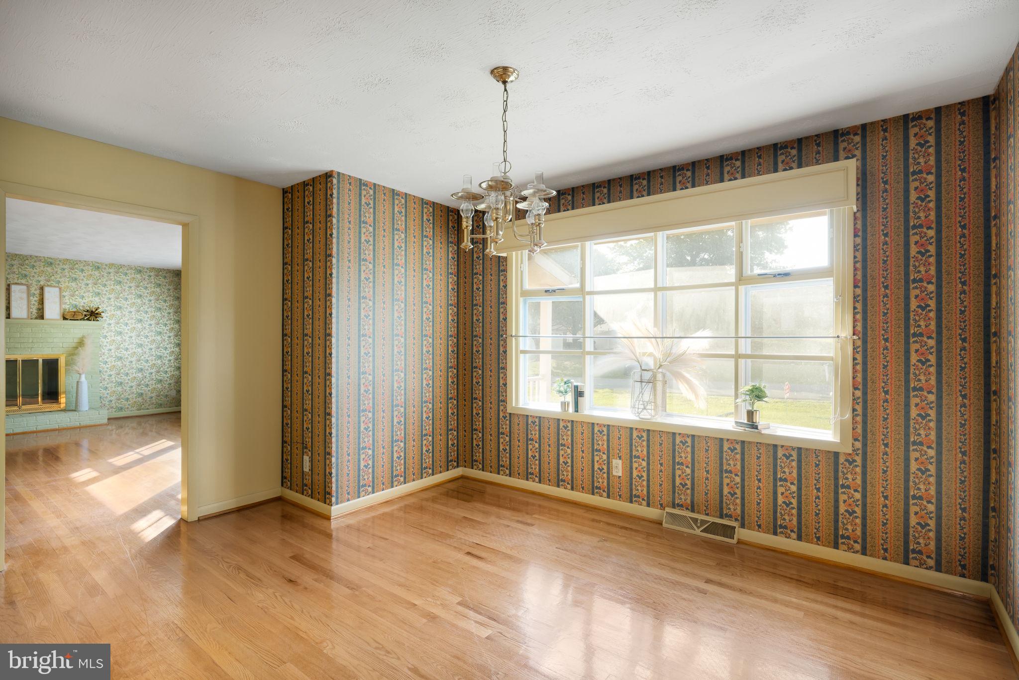 ROLLING FIELDS - Residential