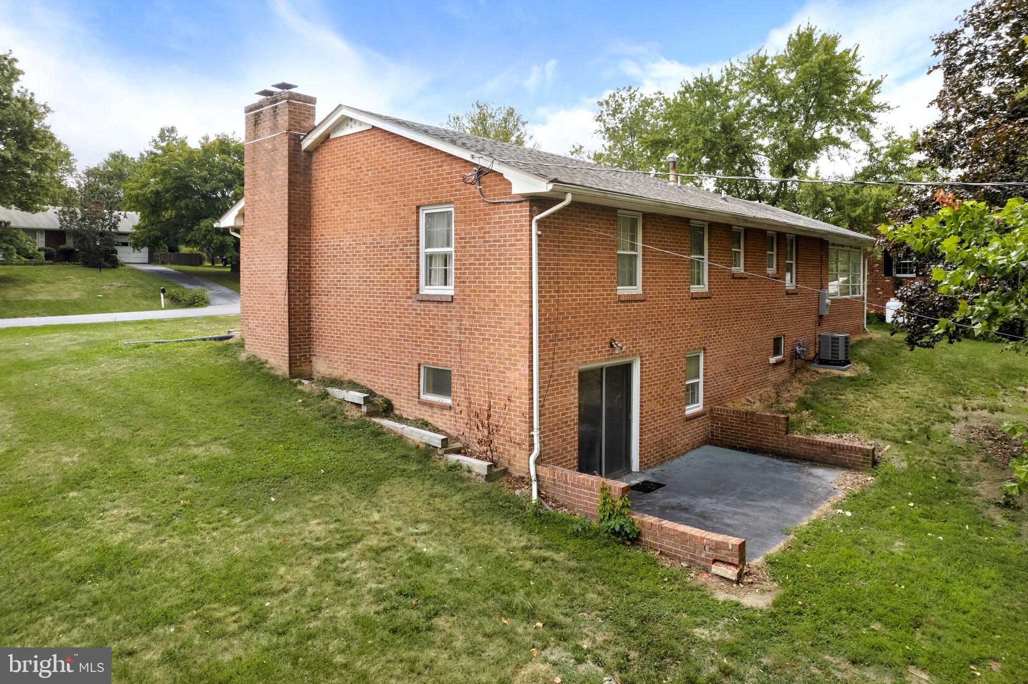 ROLLING FIELDS - Residential