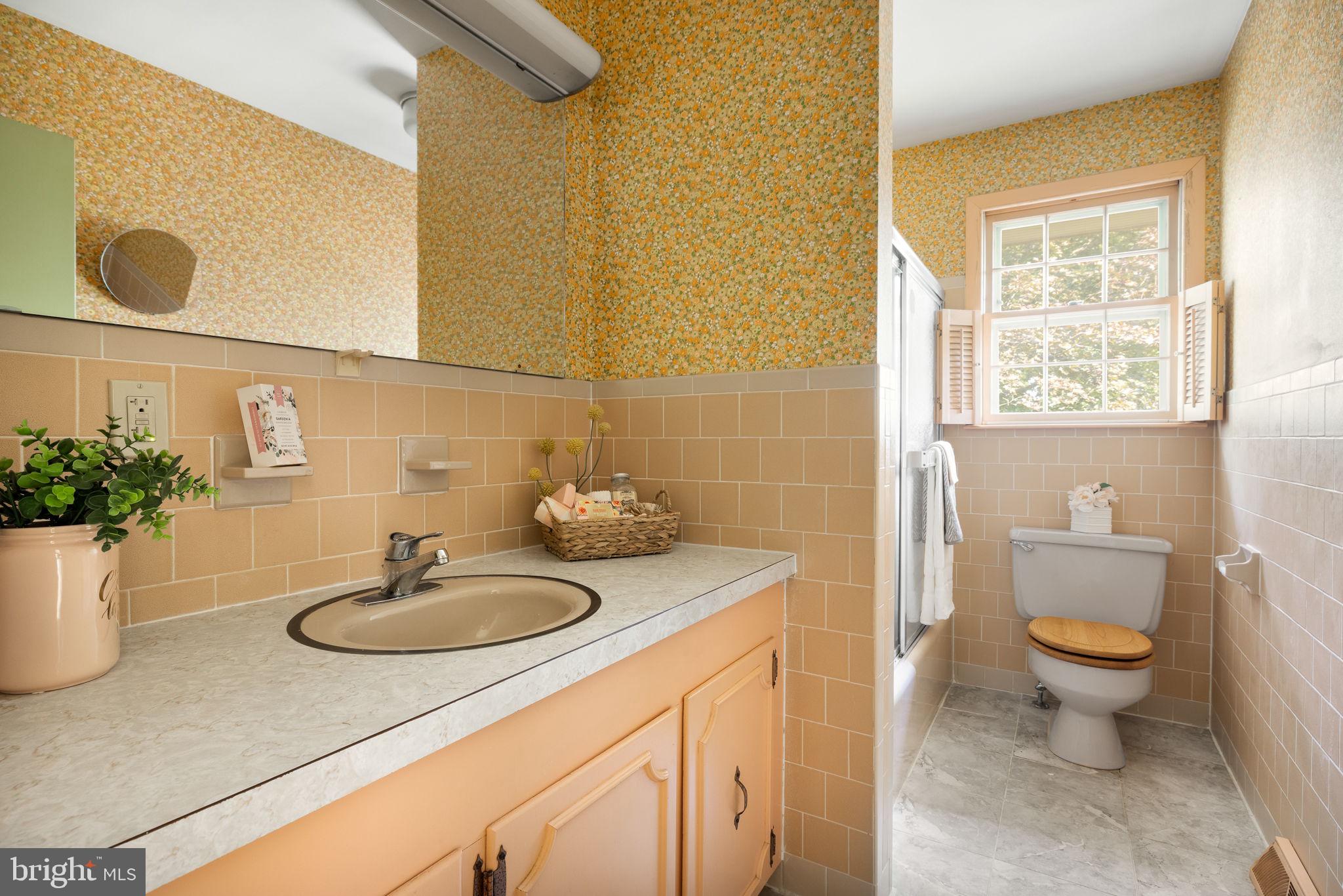 ROLLING FIELDS - Residential