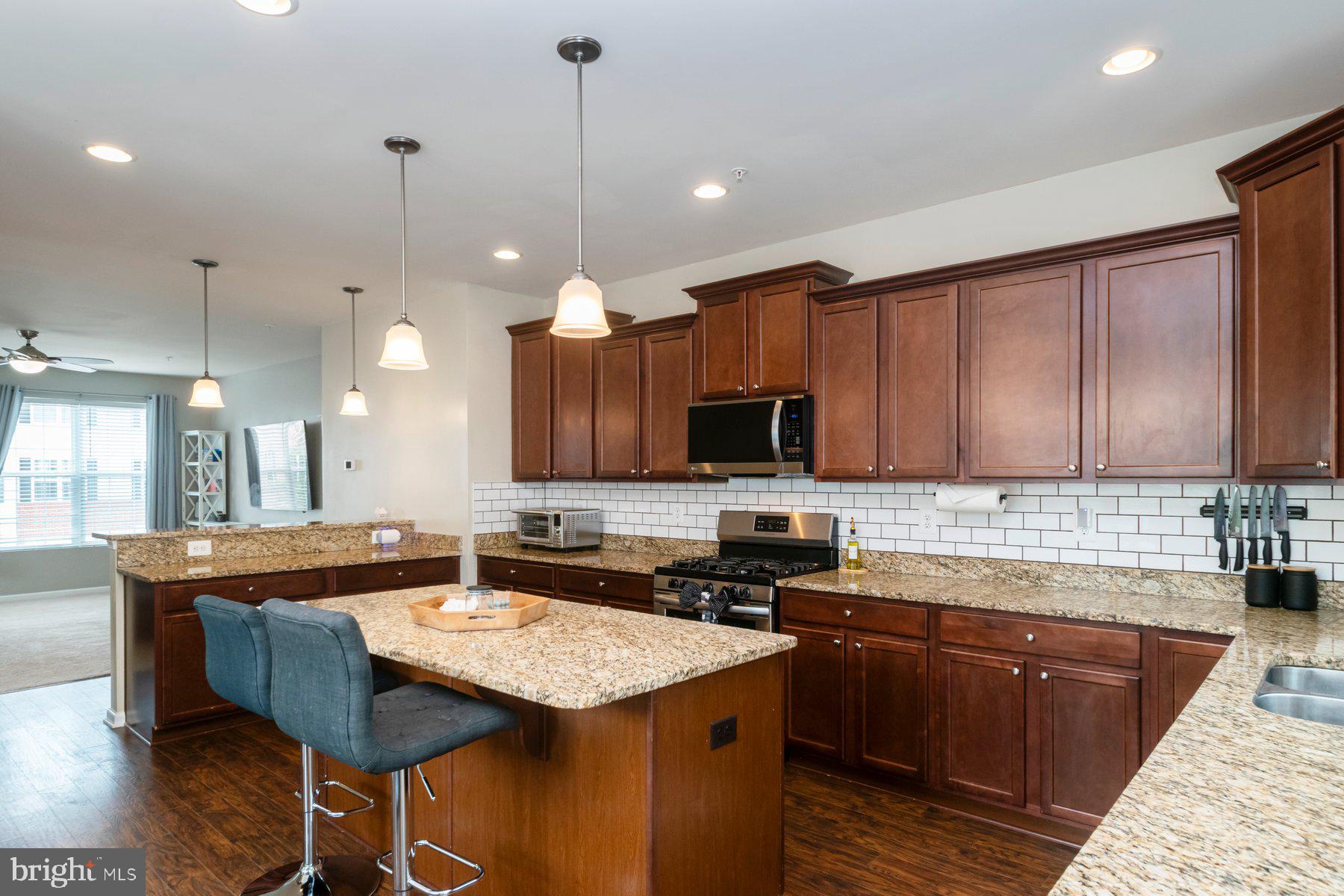 7469 TANYARD KNOLL LANE