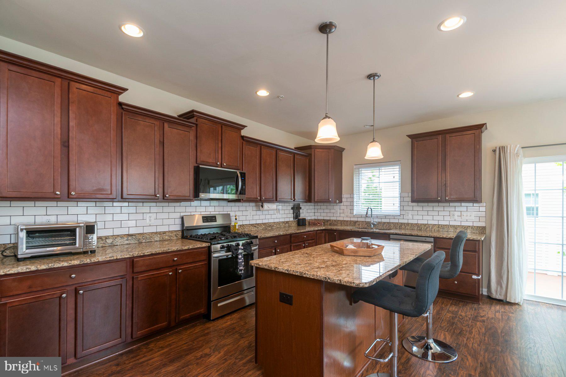 7469 TANYARD KNOLL LANE