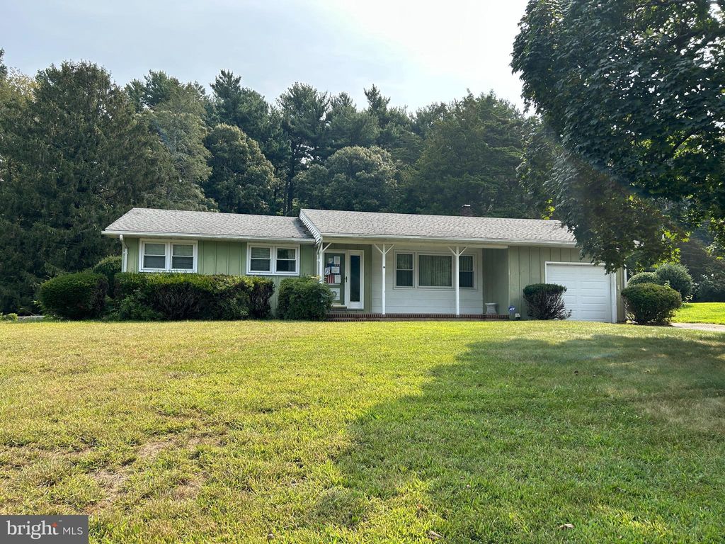 Photo of 15 Holly Terrace, BRIDGETON, NJ 08302 (MLS # NJCB2026372)