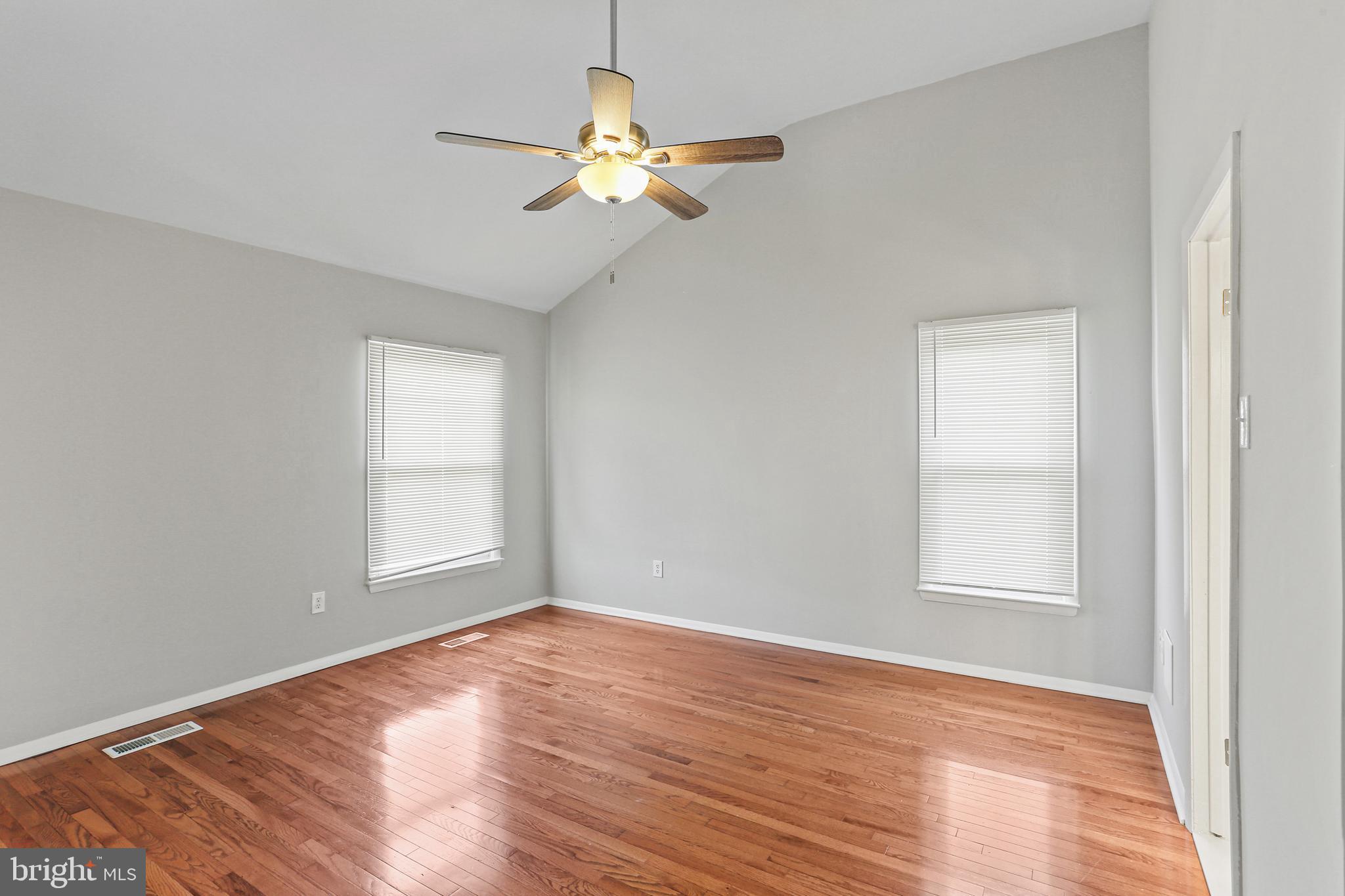 CANTERBURY RIDING - Residential Lease