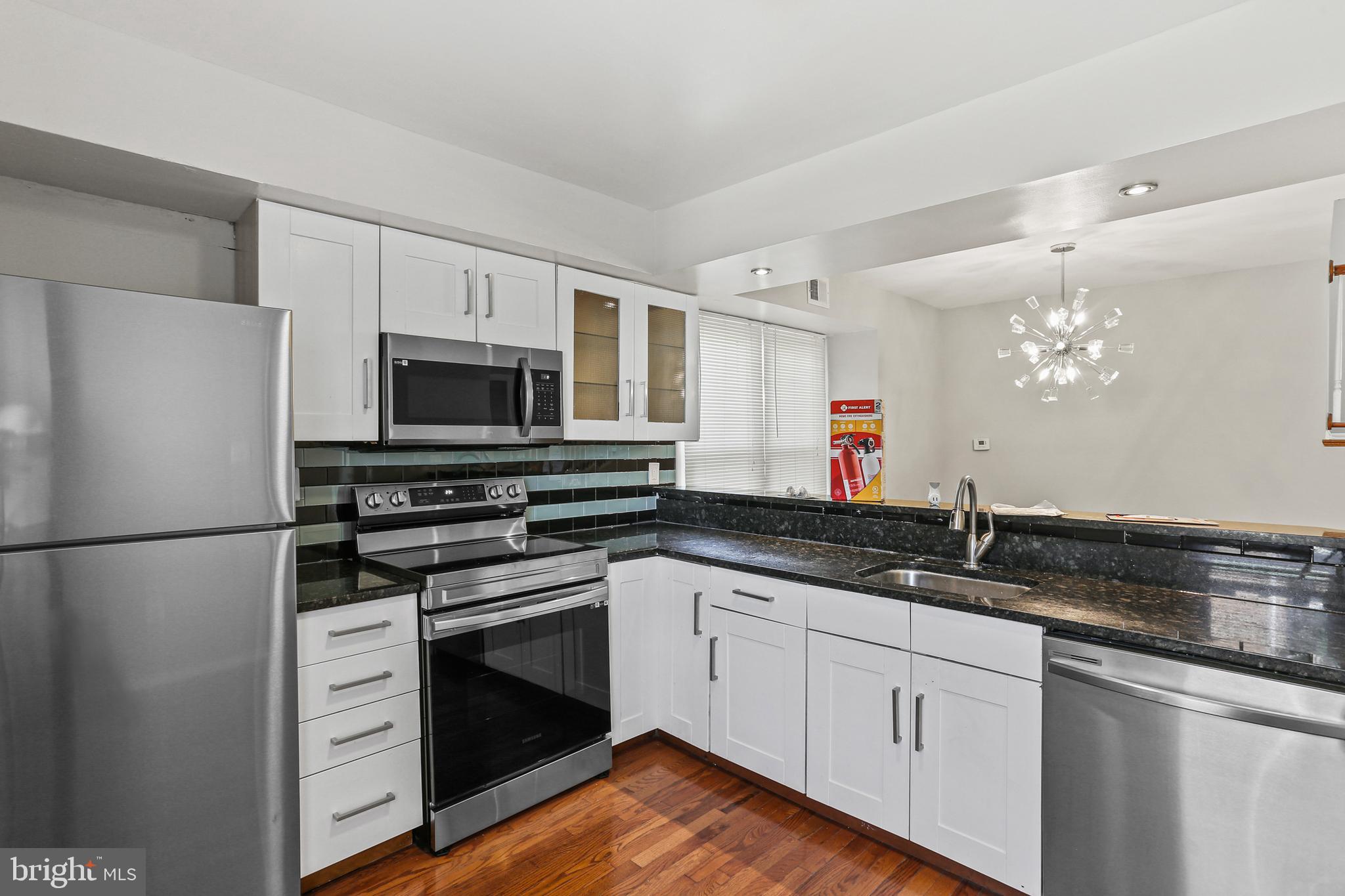 CANTERBURY RIDING - Residential Lease