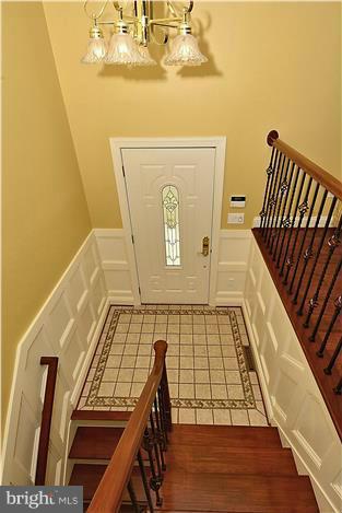 SUBURBIA - Residential