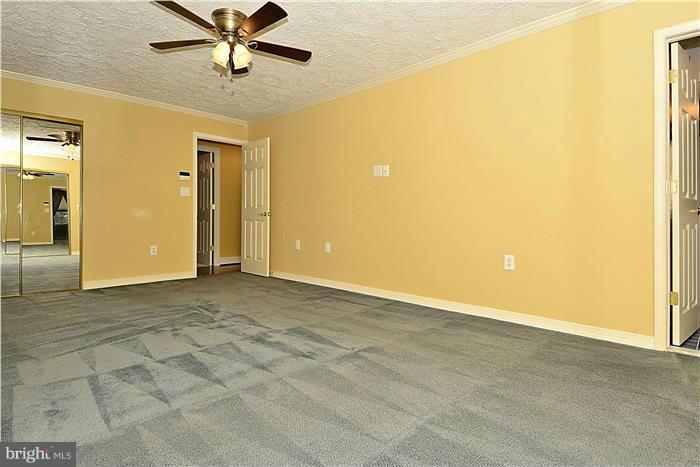 SUBURBIA - Residential