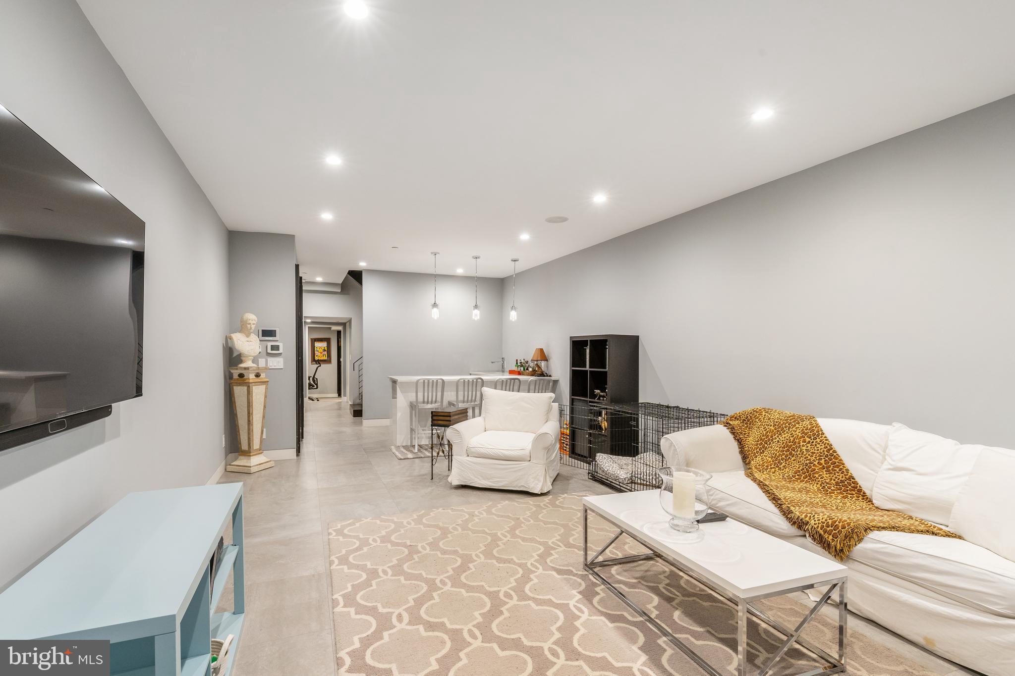 GRADUATE HOSPITAL - Residential