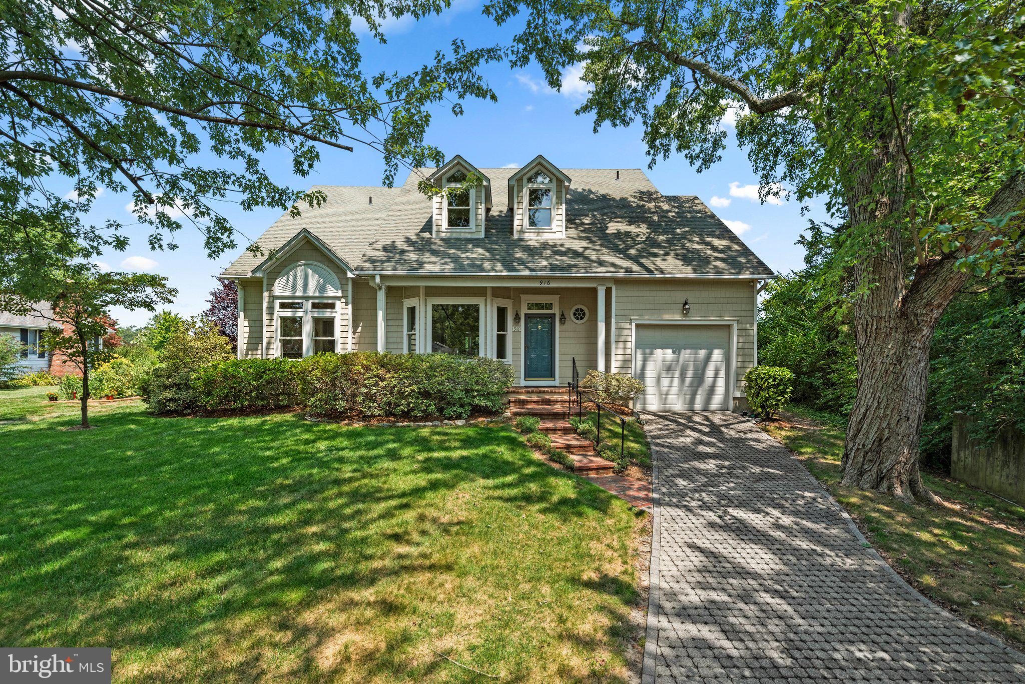 REGULARS - Residential