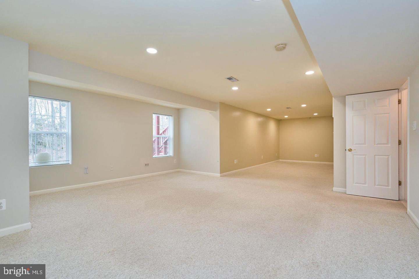 BLOOMS CROSSING - Residential Lease