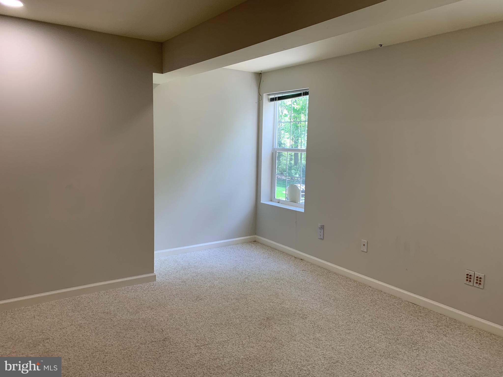 BLOOMS CROSSING - Residential Lease