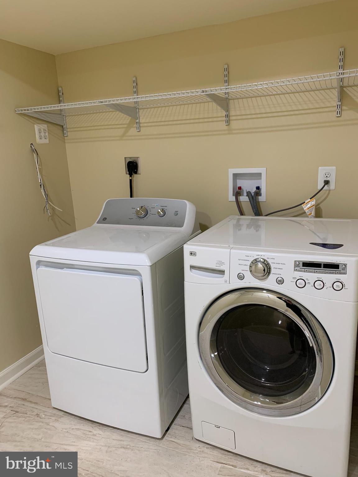 BLOOMS CROSSING - Residential Lease