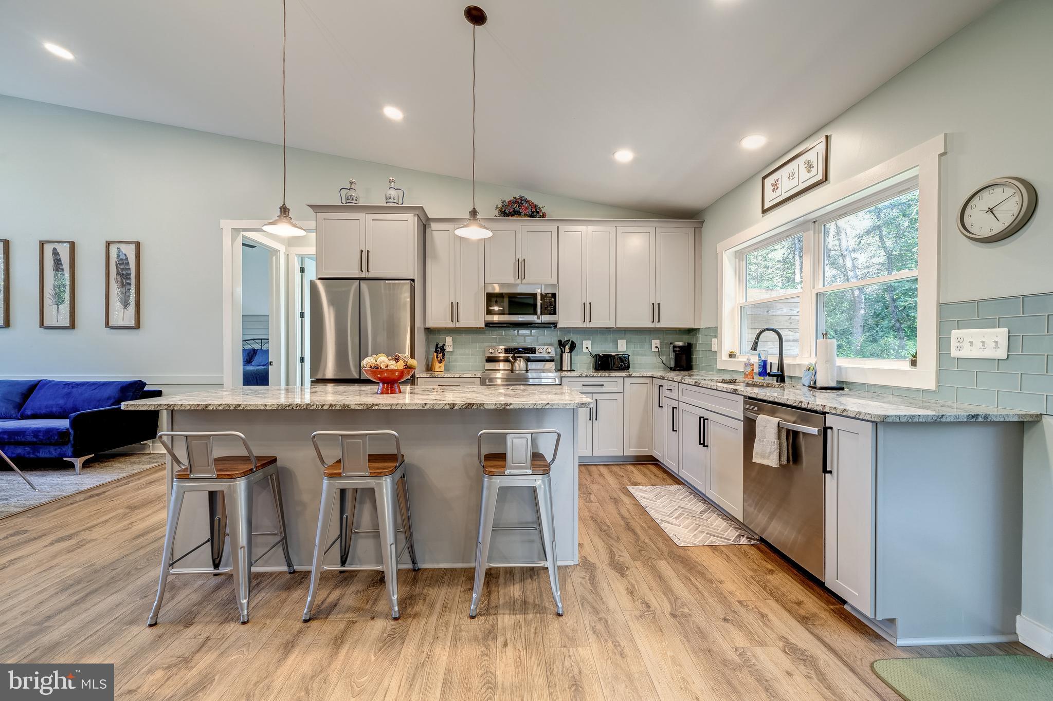 CEDAR POINT EAST - Residential