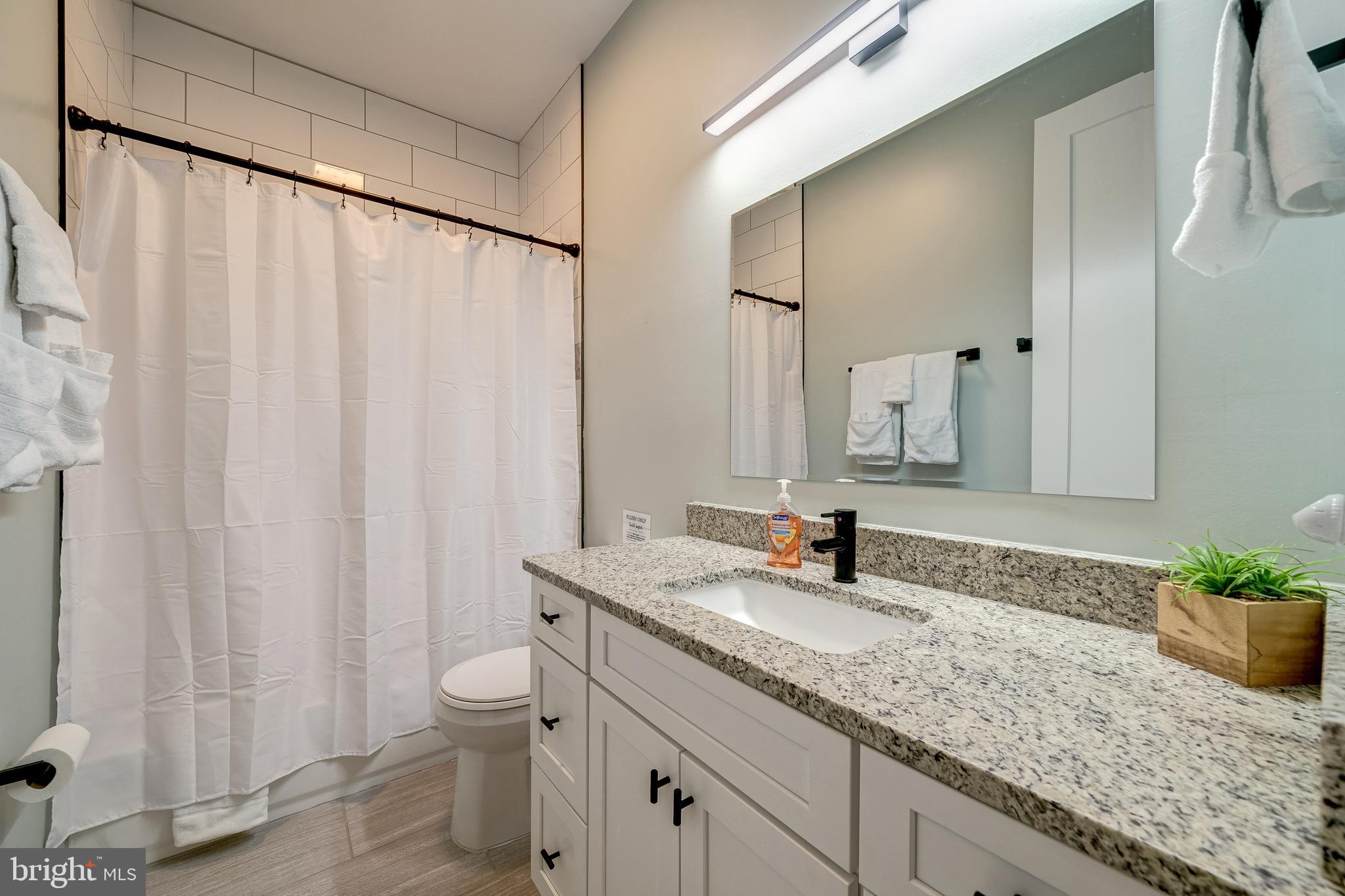 CEDAR POINT EAST - Residential