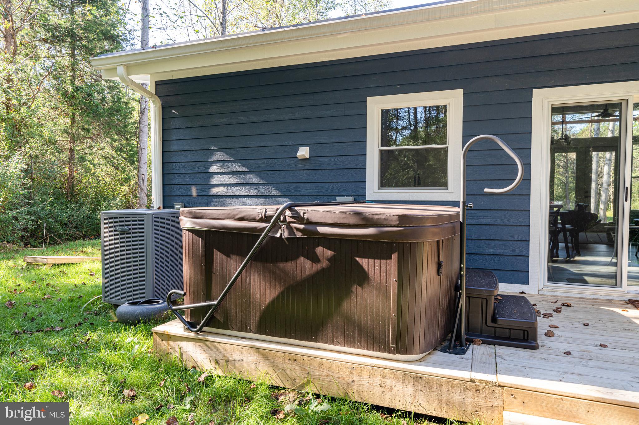 CEDAR POINT EAST - Residential